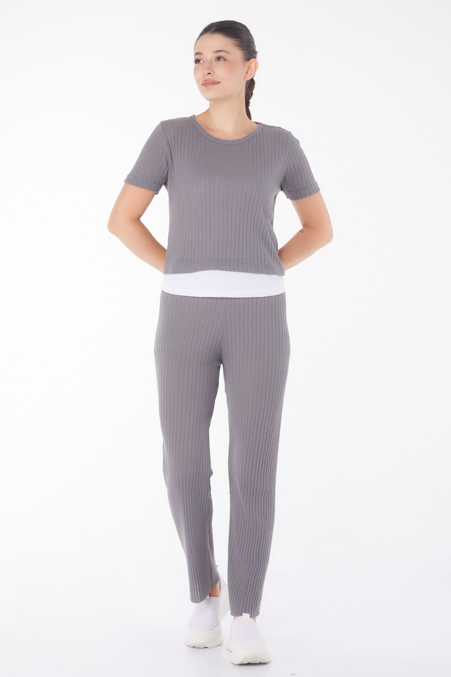 Düz Bisiklet Yaka Kadın Füme T-shirt Pantolon İkili Takım - 25952 - 1