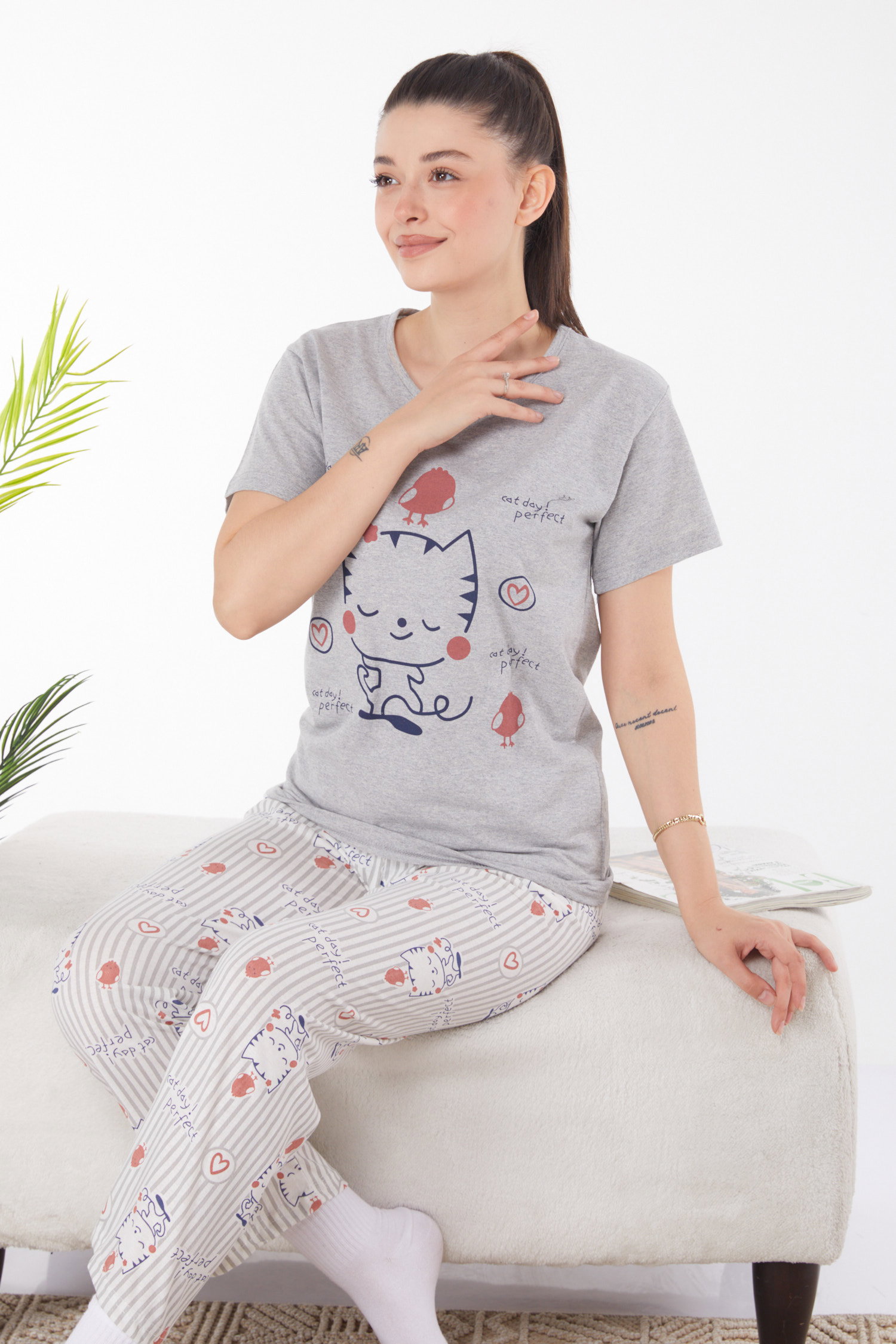 Düz Bisiklet Yaka Kadın Gri Baskılı Pijama Takımı - 25813 - 3