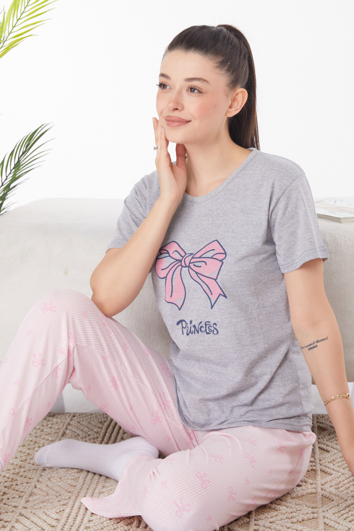 Düz Bisiklet Yaka Kadın Gri Baskılı Pijama Takımı - 25822 - 2
