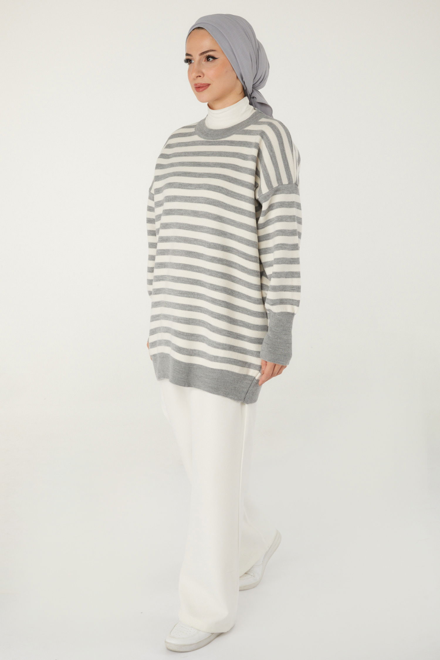 Düz Bisiklet Yaka Kadın Gri Çizgili Kazak - 26499 - 5