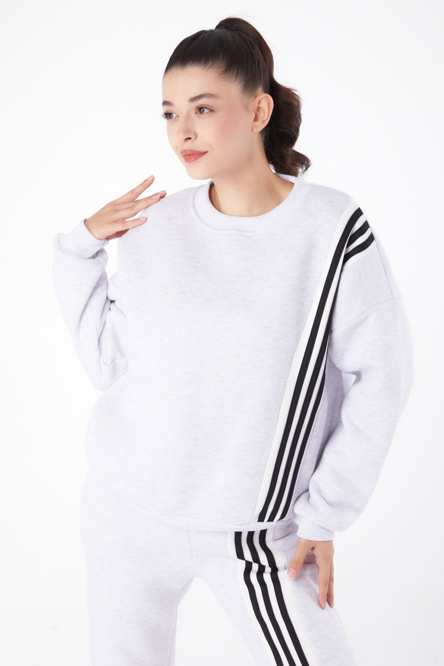 Düz Bisiklet Yaka Kadın Gri Eşofman Takımı - 26203 - 3