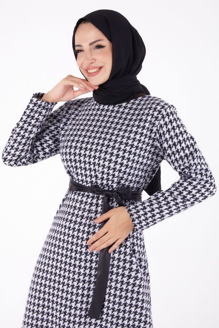 Düz Bisiklet Yaka Kadın Gri Kuşaklı Elbise - 13322 - TOFİSA