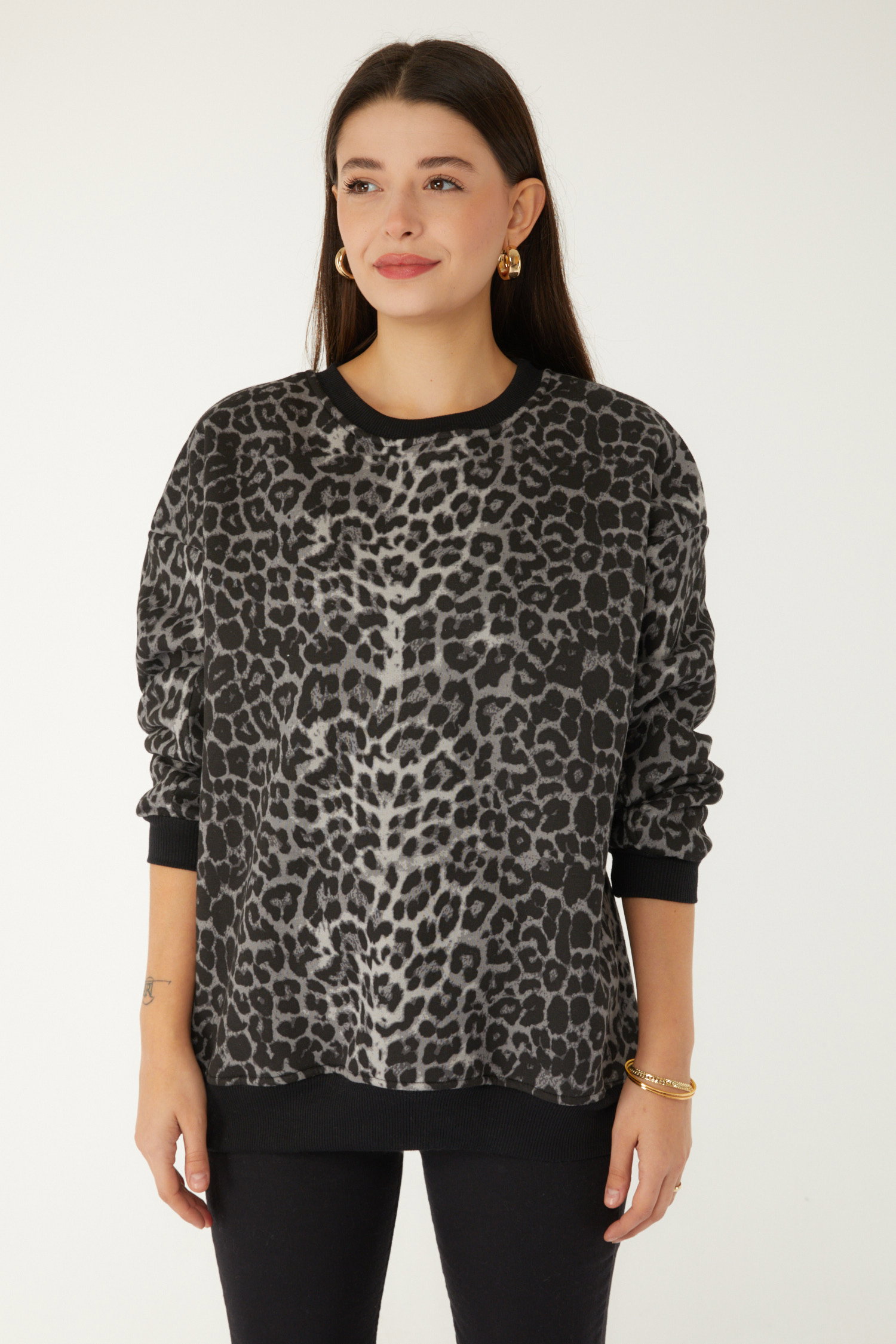 Düz Bisiklet Yaka Kadın Gri Leopar Desenli Sweat - 26535 - 4