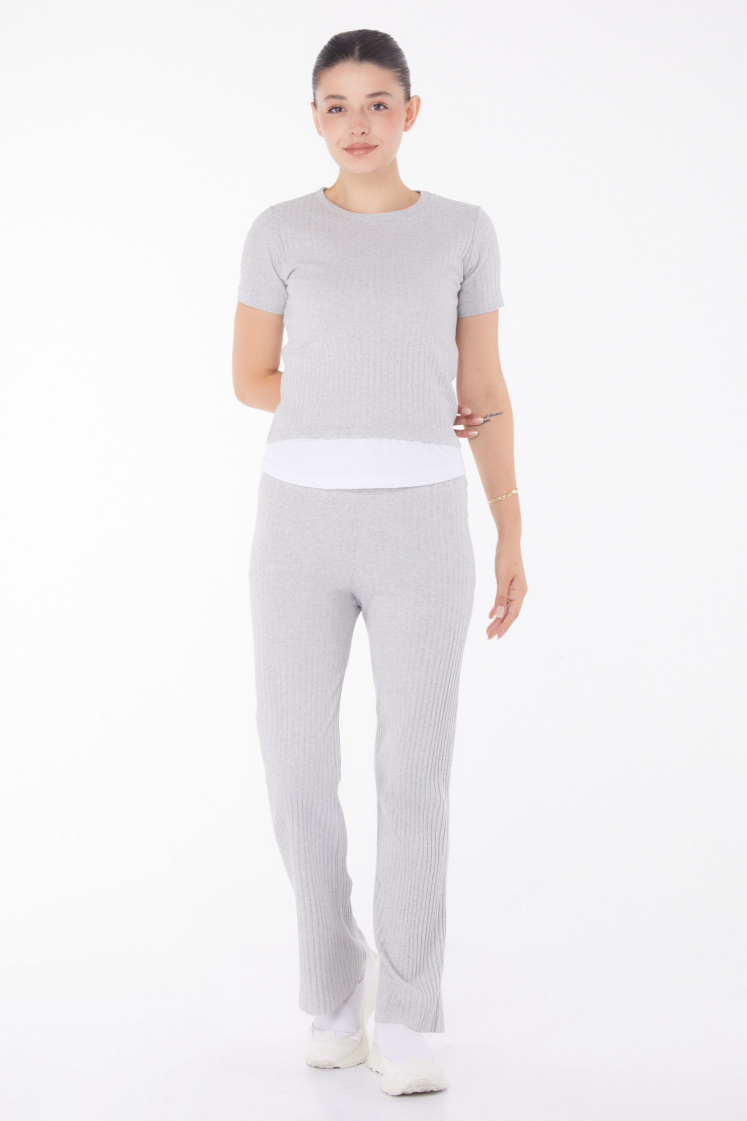 Düz Bisiklet Yaka Kadın Gri T-shirt Pantolon İkili Takım - 25952 - 2