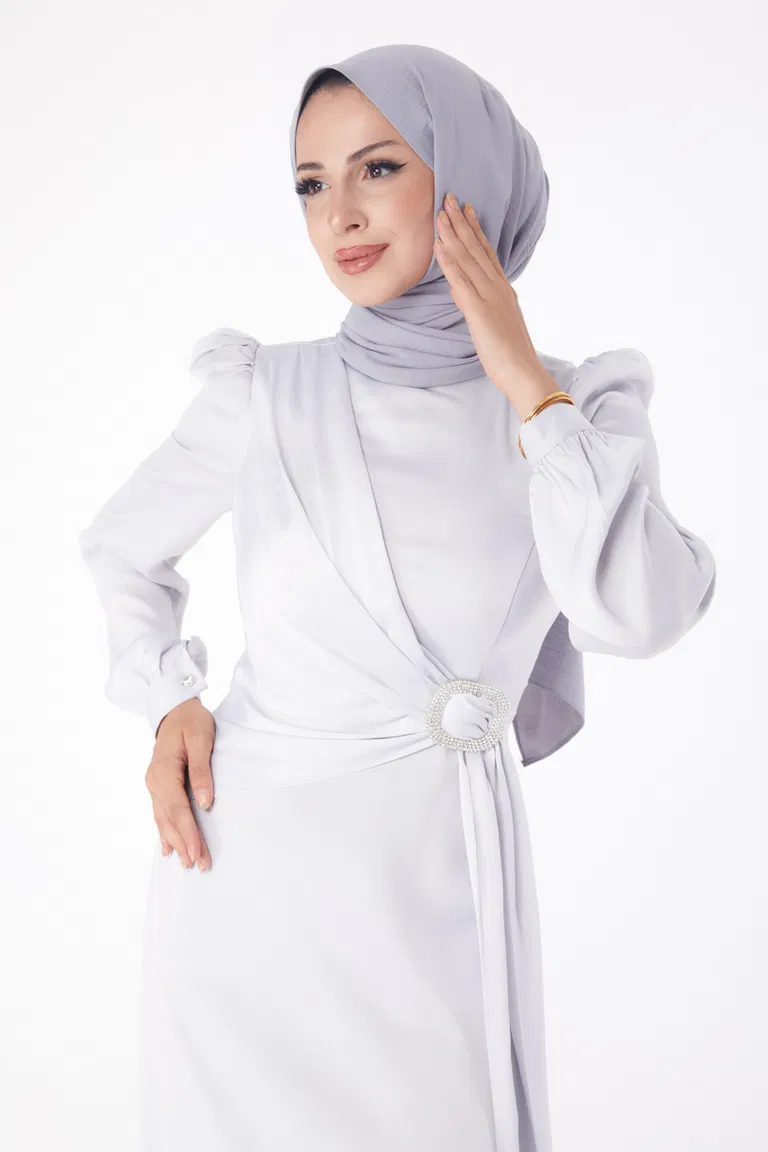 Düz Bisiklet Yaka Kadın Gri Taşlı Abiye Elbise - 26193 - TOFİSA