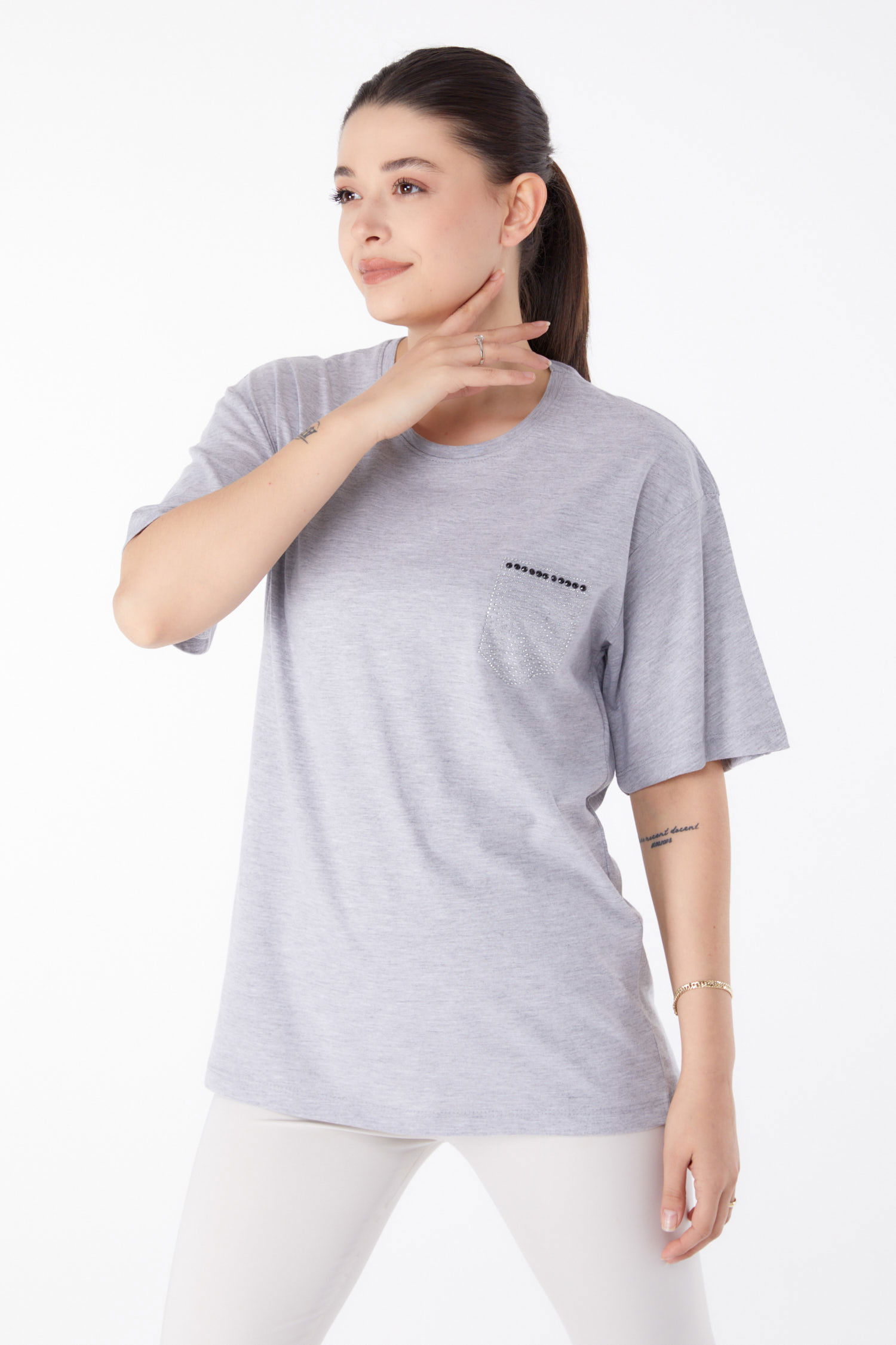 Düz Bisiklet Yaka Kadın Gri Taşlı T-Shirt - 25475 - 2