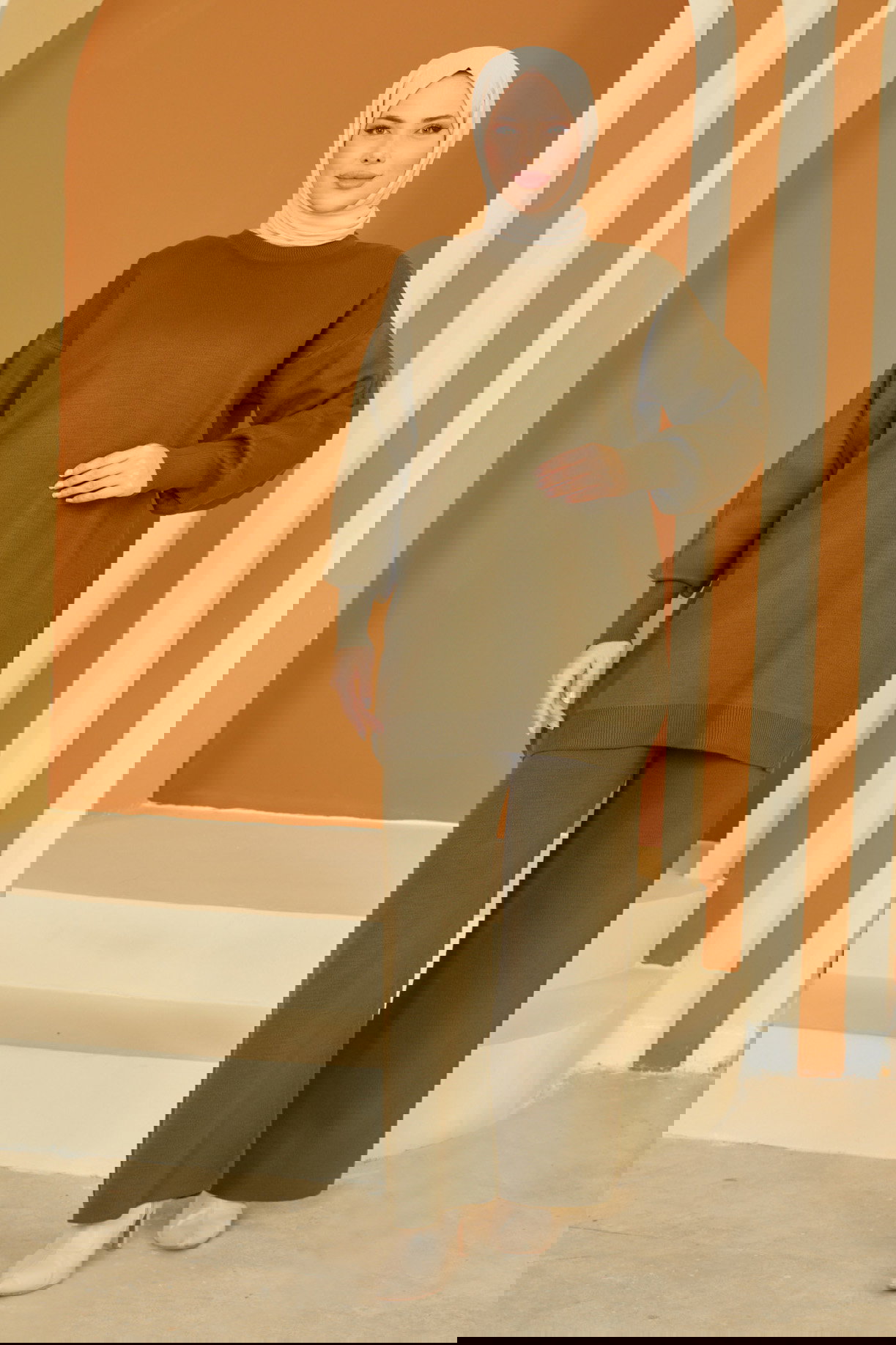 Düz Bisiklet Yaka Kadın Haki Kolyeli Triko Takım - 26594 - 2