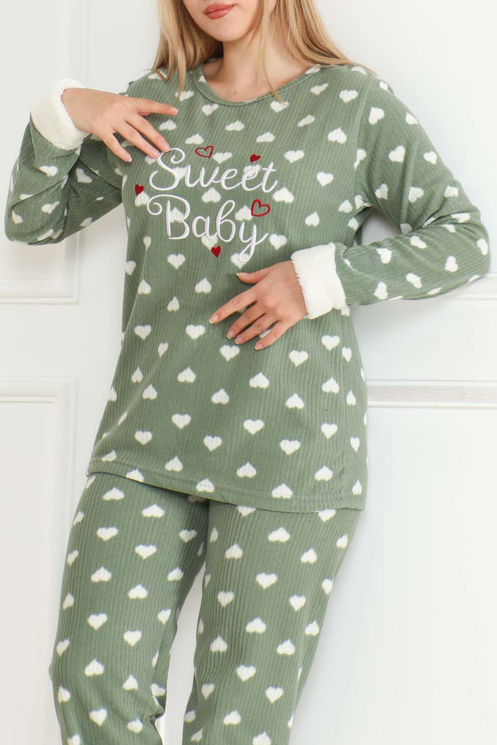 Düz Bisiklet Yaka Kadın Haki Nakışlı Peluş Polar Pijama Takım - 26636 - 3