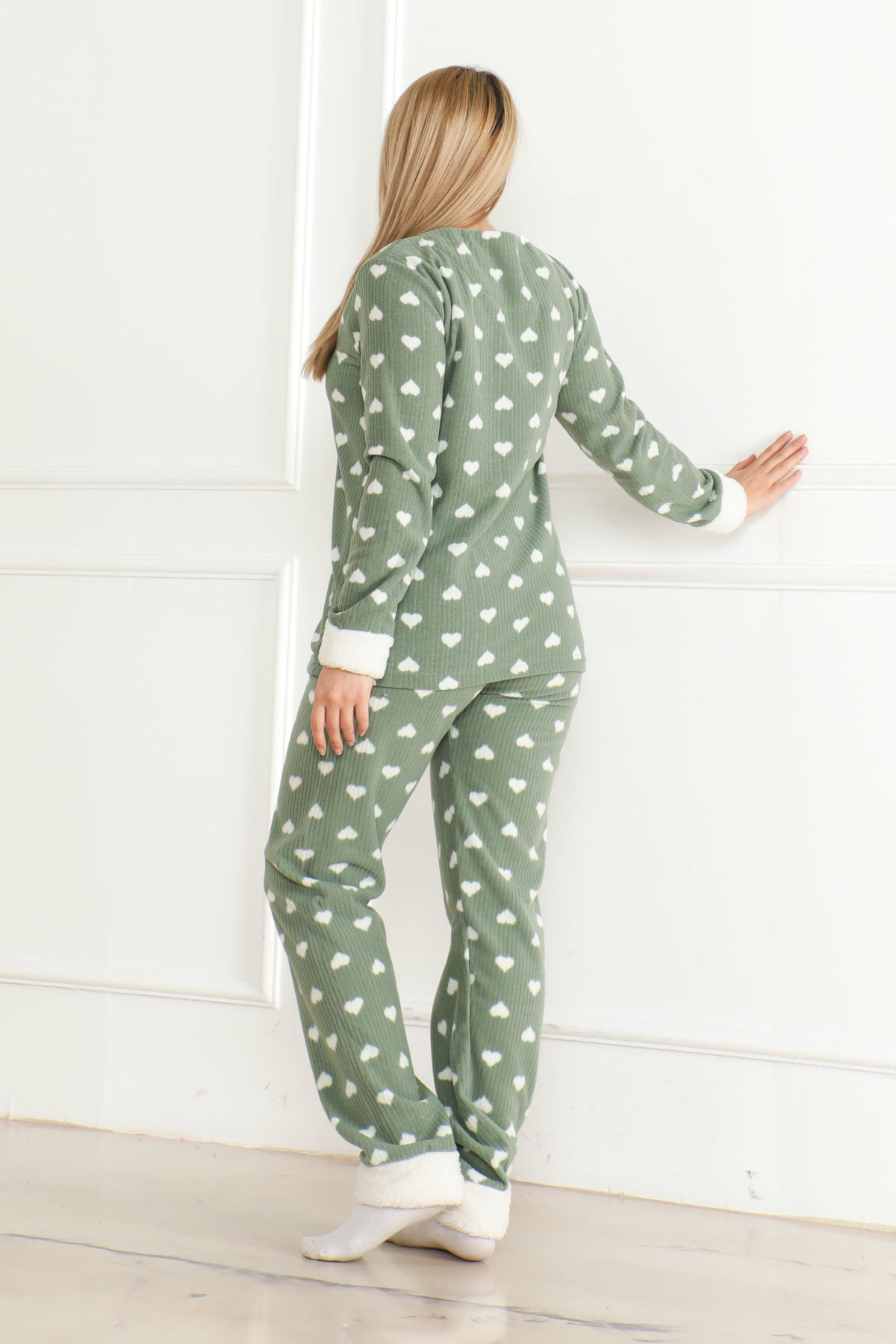 Düz Bisiklet Yaka Kadın Haki Nakışlı Peluş Polar Pijama Takım - 26636 - 4