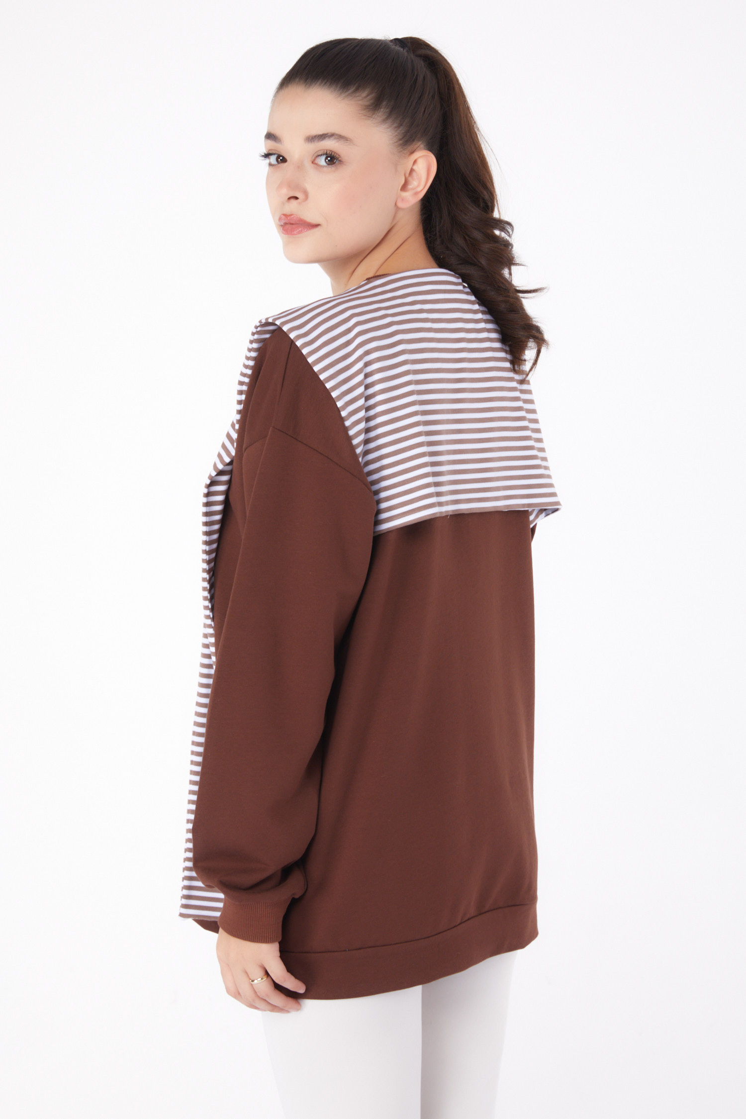 Düz Bisiklet Yaka Kadın Kahve Şallı Sweat - 26223 - 5