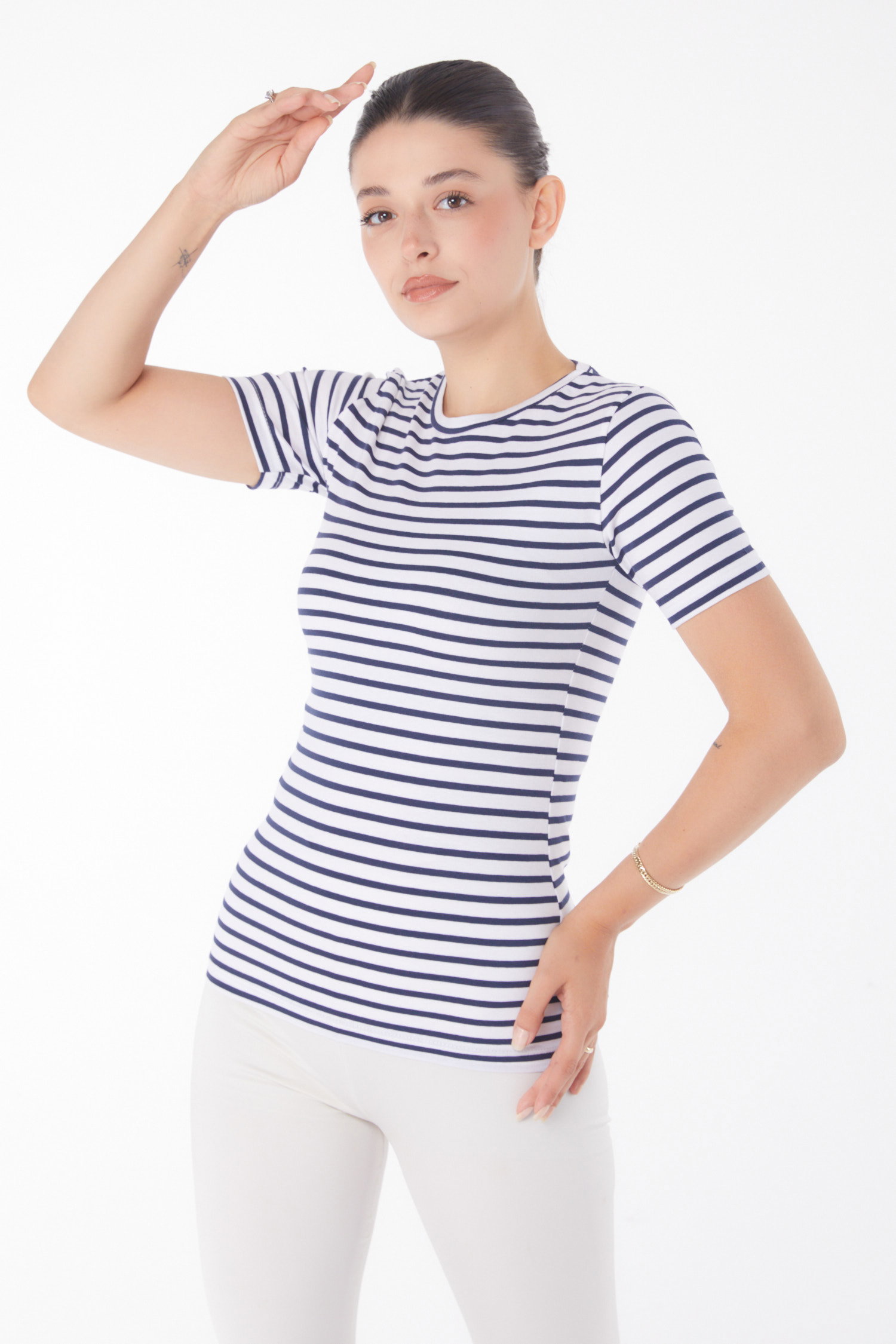 Düz Bisiklet Yaka Kadın Lacivert Çizgili Kısa Kollu T-shirt - 25761 - 1