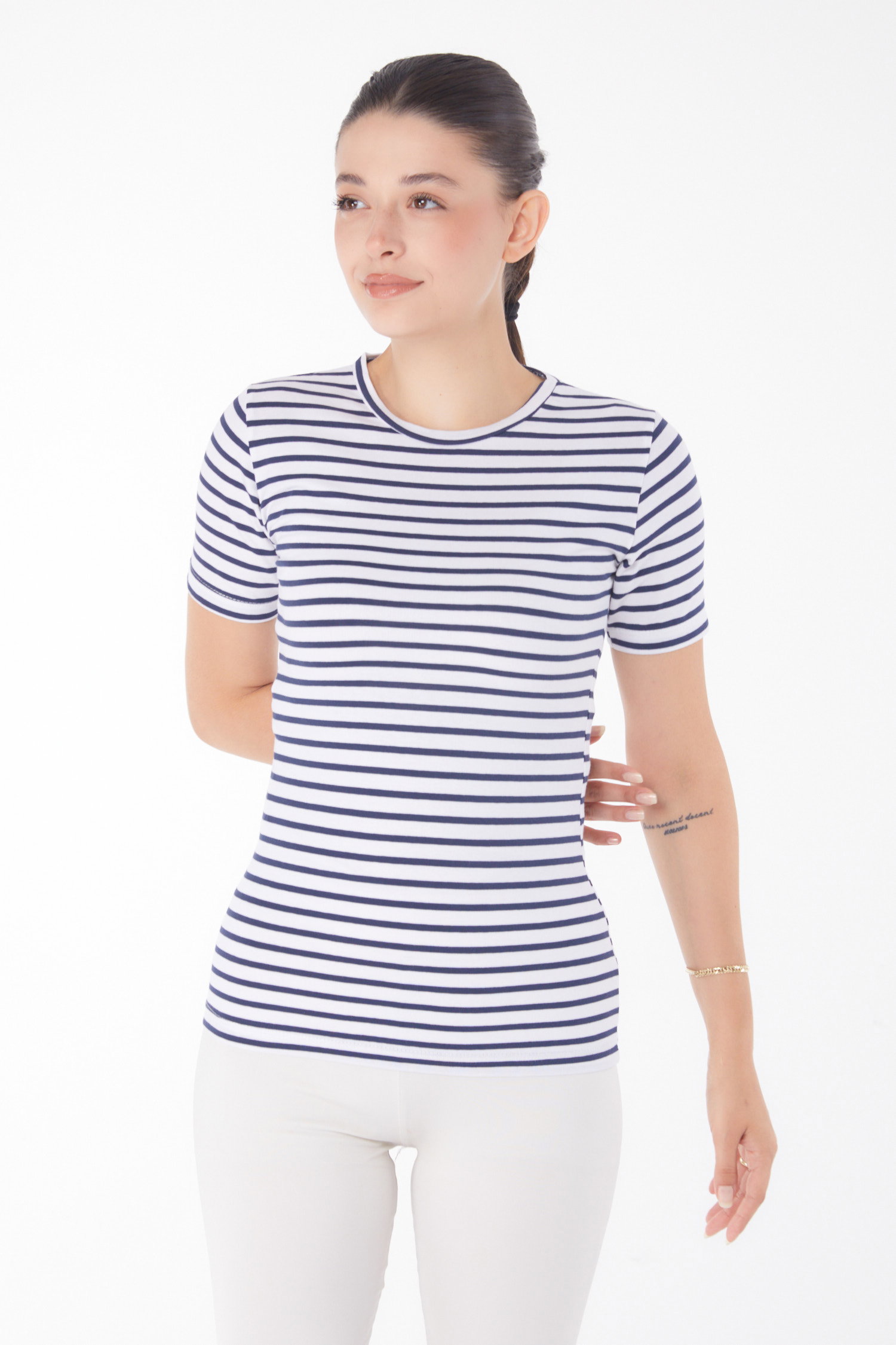 Düz Bisiklet Yaka Kadın Lacivert Çizgili Kısa Kollu T-shirt - 25761 - 2
