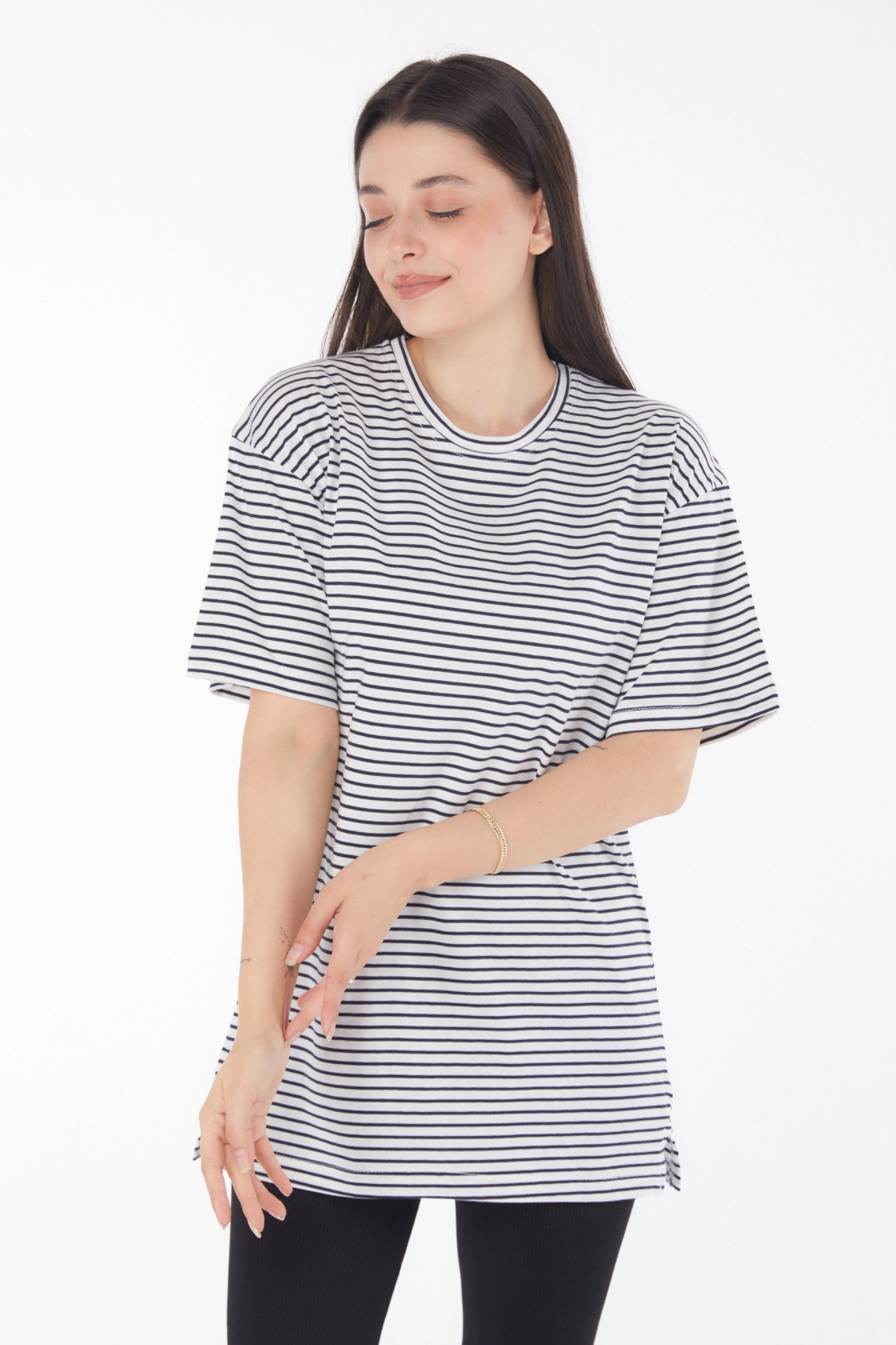Düz Bisiklet Yaka Kadın Lacivert Çizgili Kısa Kollu T-shirt - 25762 - 1