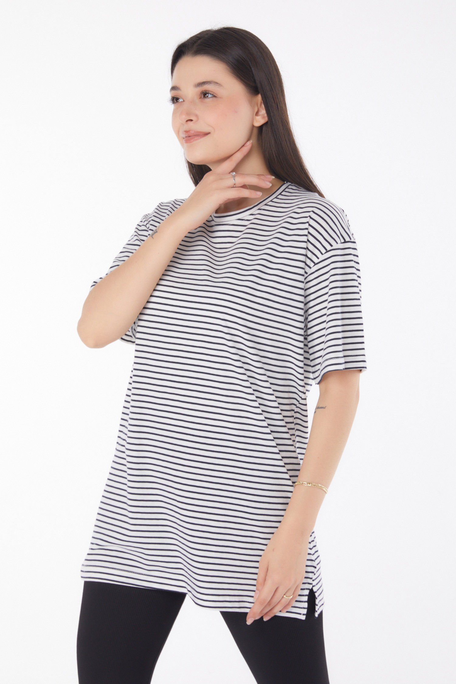 Düz Bisiklet Yaka Kadın Lacivert Çizgili Kısa Kollu T-shirt - 25762 - 2
