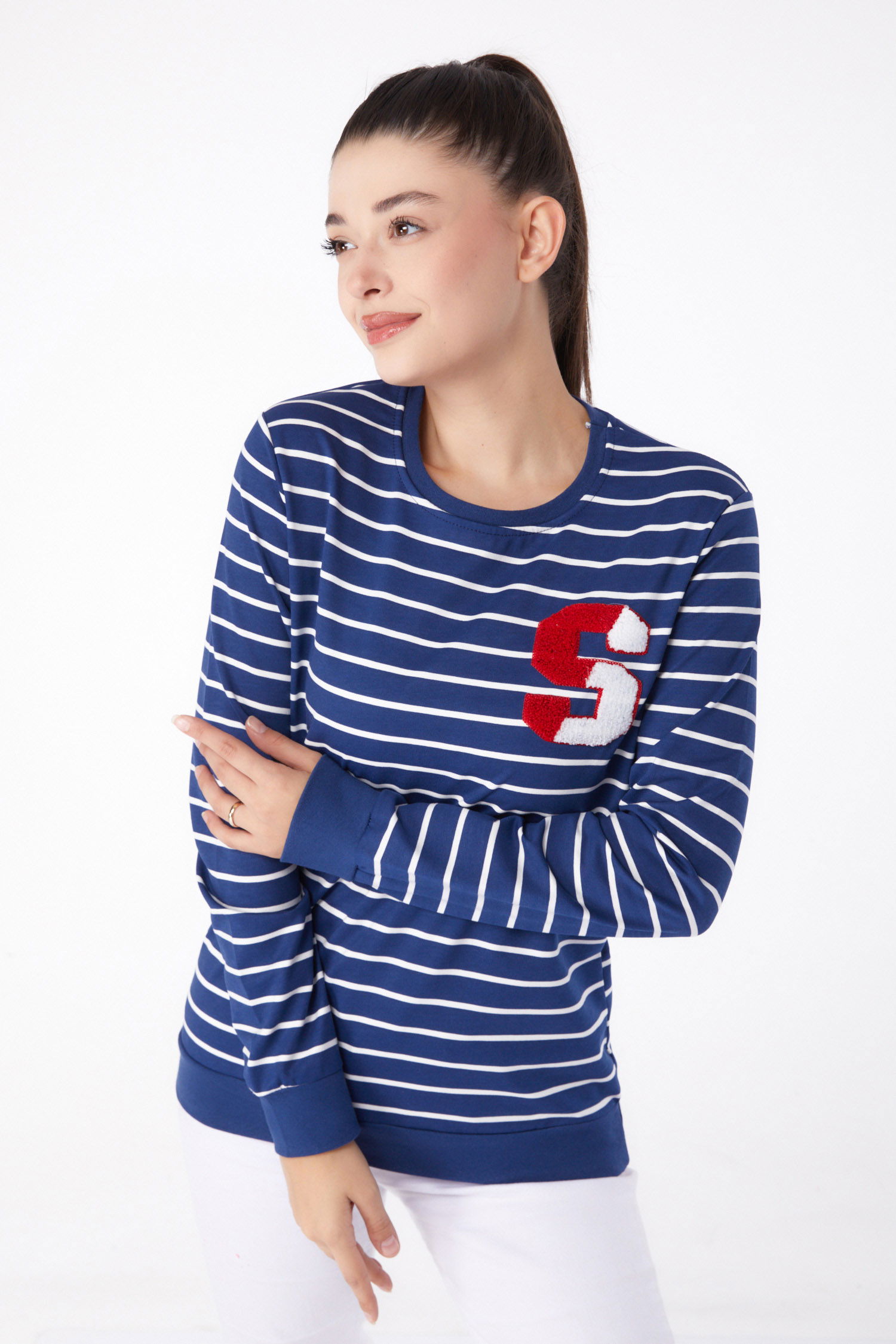 Düz Bisiklet Yaka Kadın Lacivert Nakışlı Sweatshirt - 26286 - 3