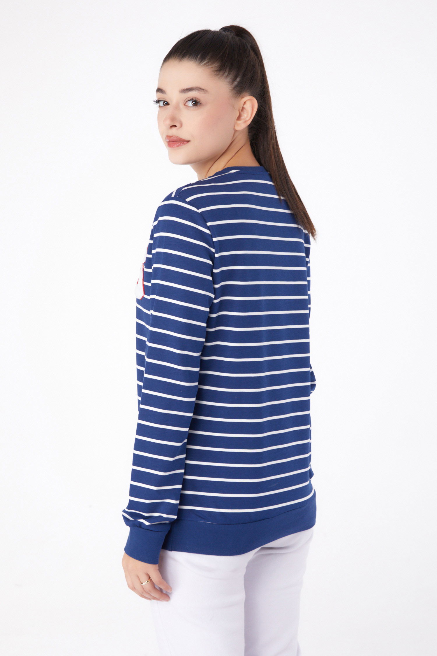 Düz Bisiklet Yaka Kadın Lacivert Nakışlı Sweatshirt - 26286 - 6