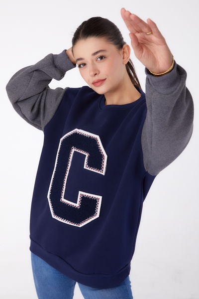 Düz Bisiklet Yaka Kadın Lacivert Nakışlı Sweatshirt - 26451 