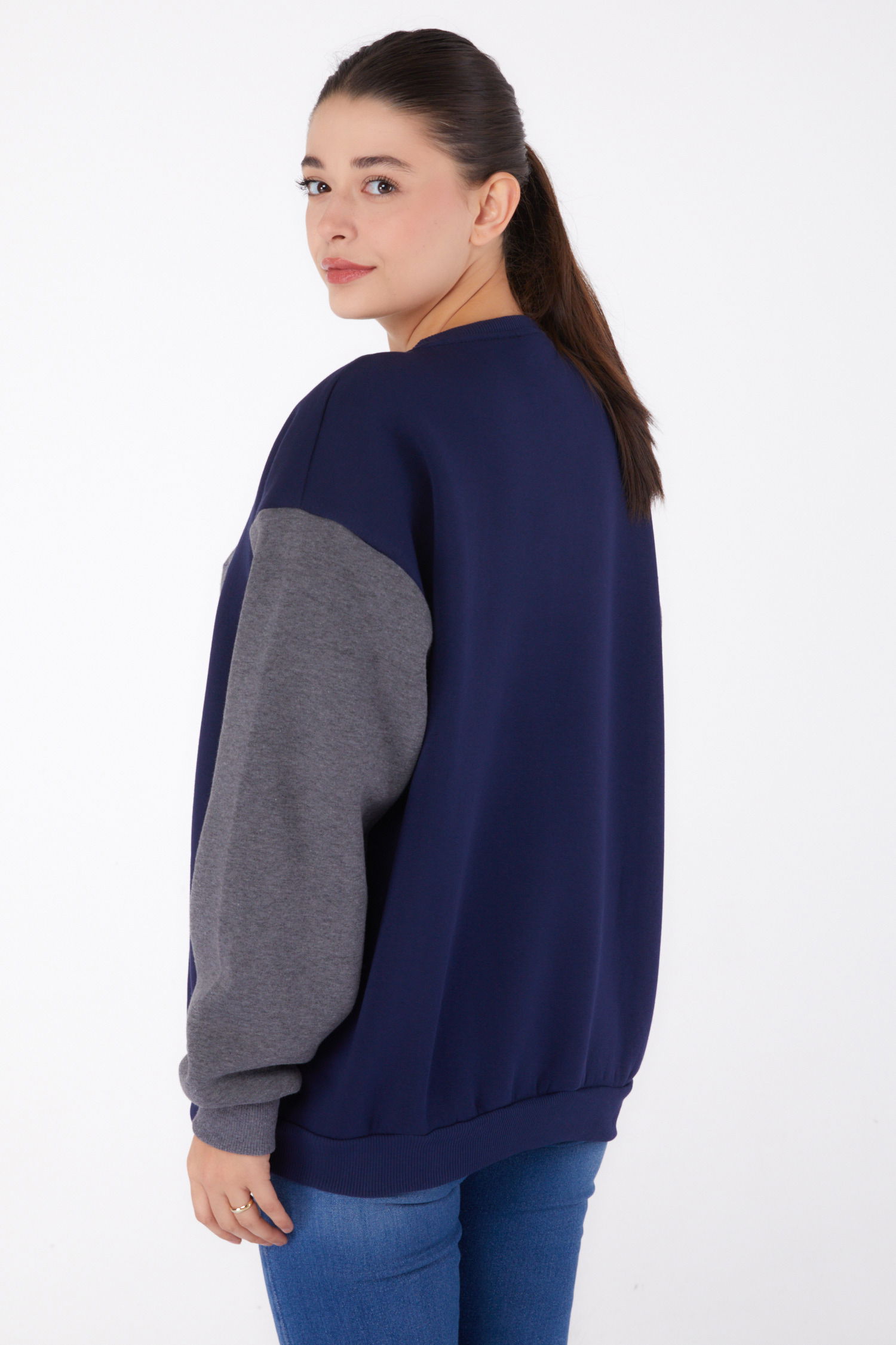 Düz Bisiklet Yaka Kadın Lacivert Nakışlı Sweatshirt - 26451 - 4