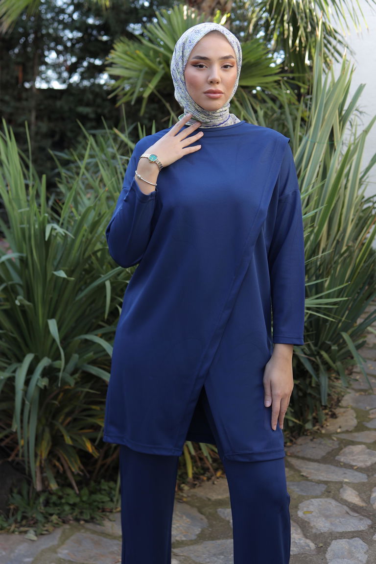 Düz Bisiklet Yaka Kadın Lacivert Spor Tunik Pantolon İkili Takım - 13154 - TOFİSA