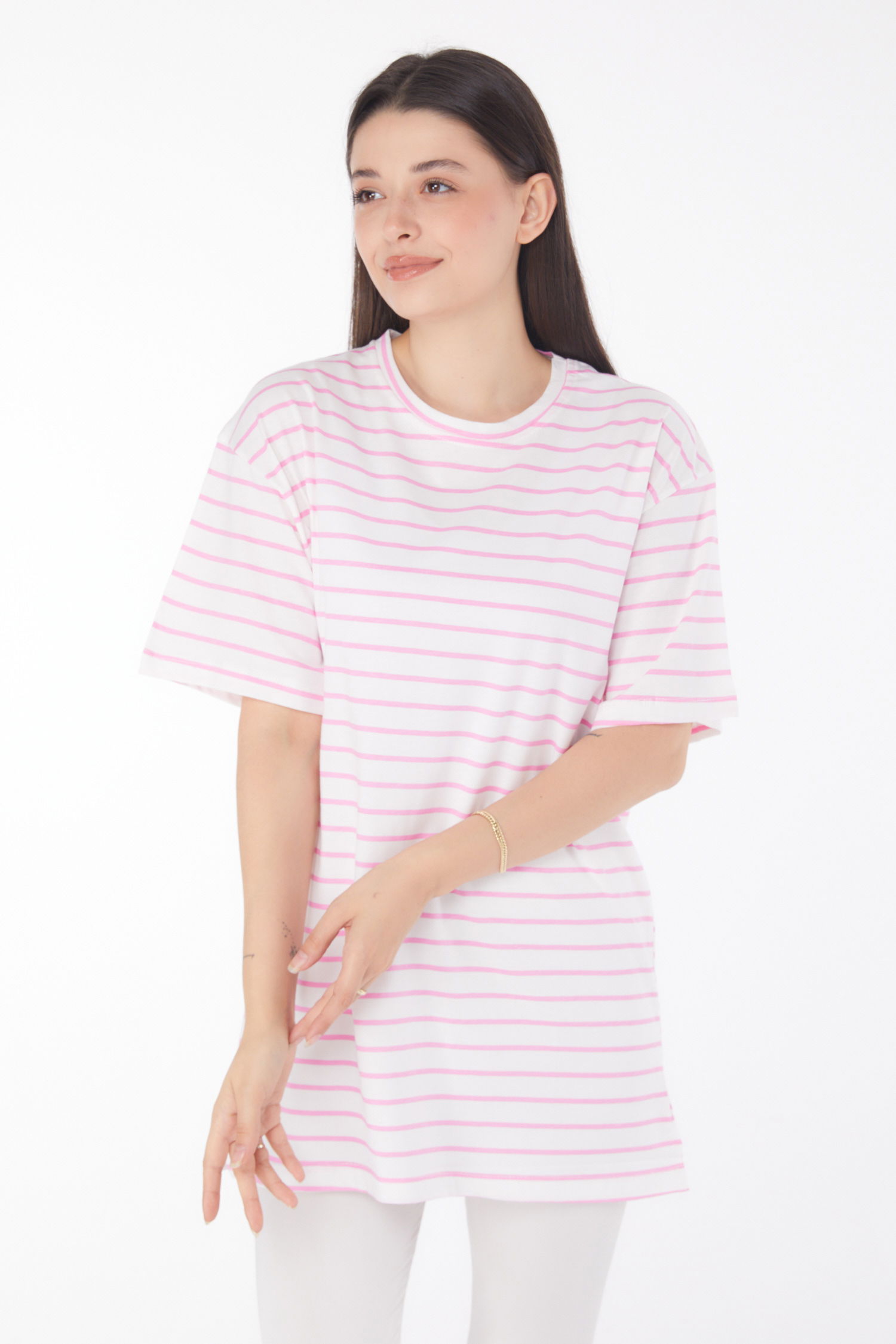 Düz Bisiklet Yaka Kadın Pembe Çizgili Kısa Kollu T-shirt - 25765 - 1