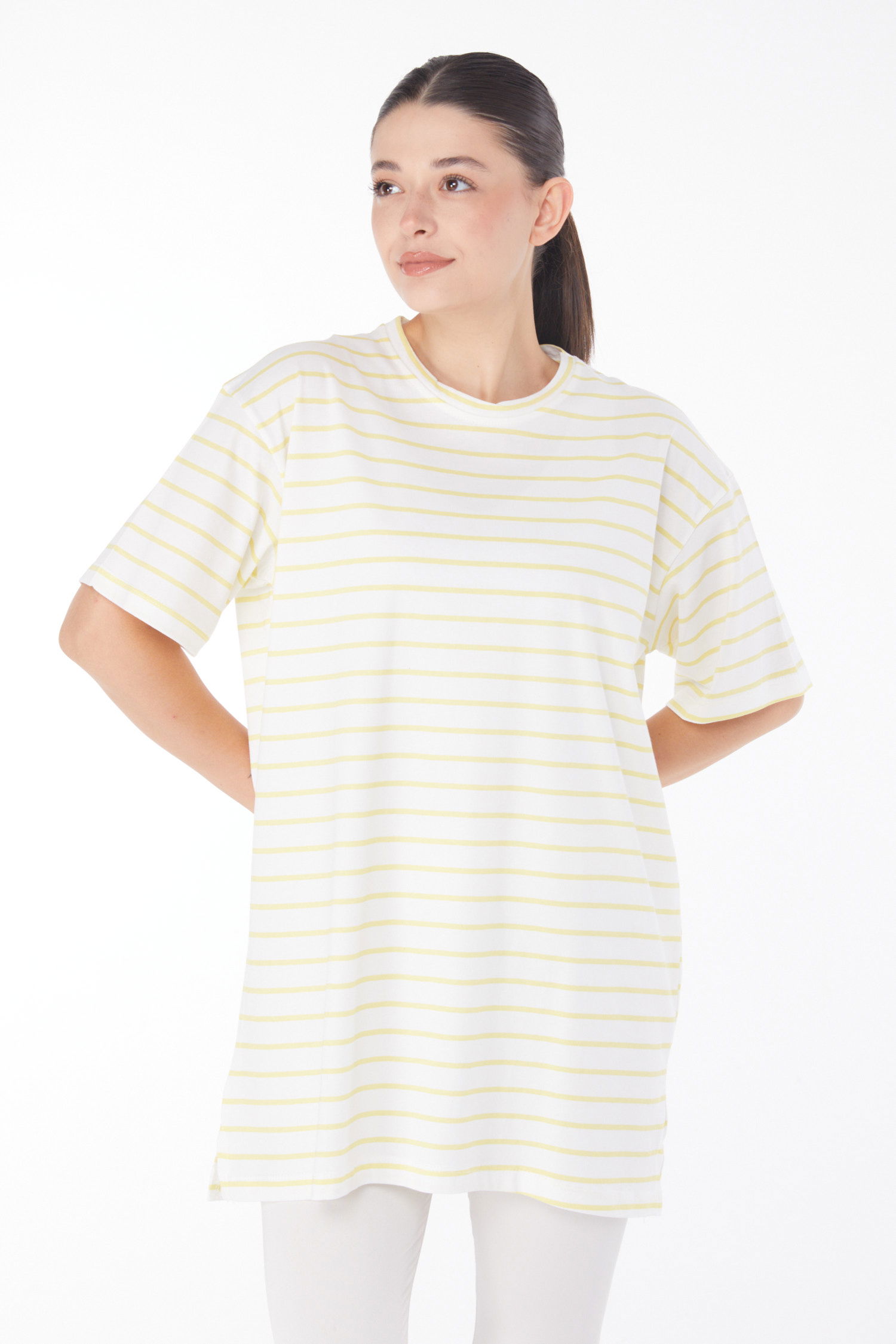 Düz Bisiklet Yaka Kadın Sari Çizgili Kısa Kollu T-shirt - 25765 - 2