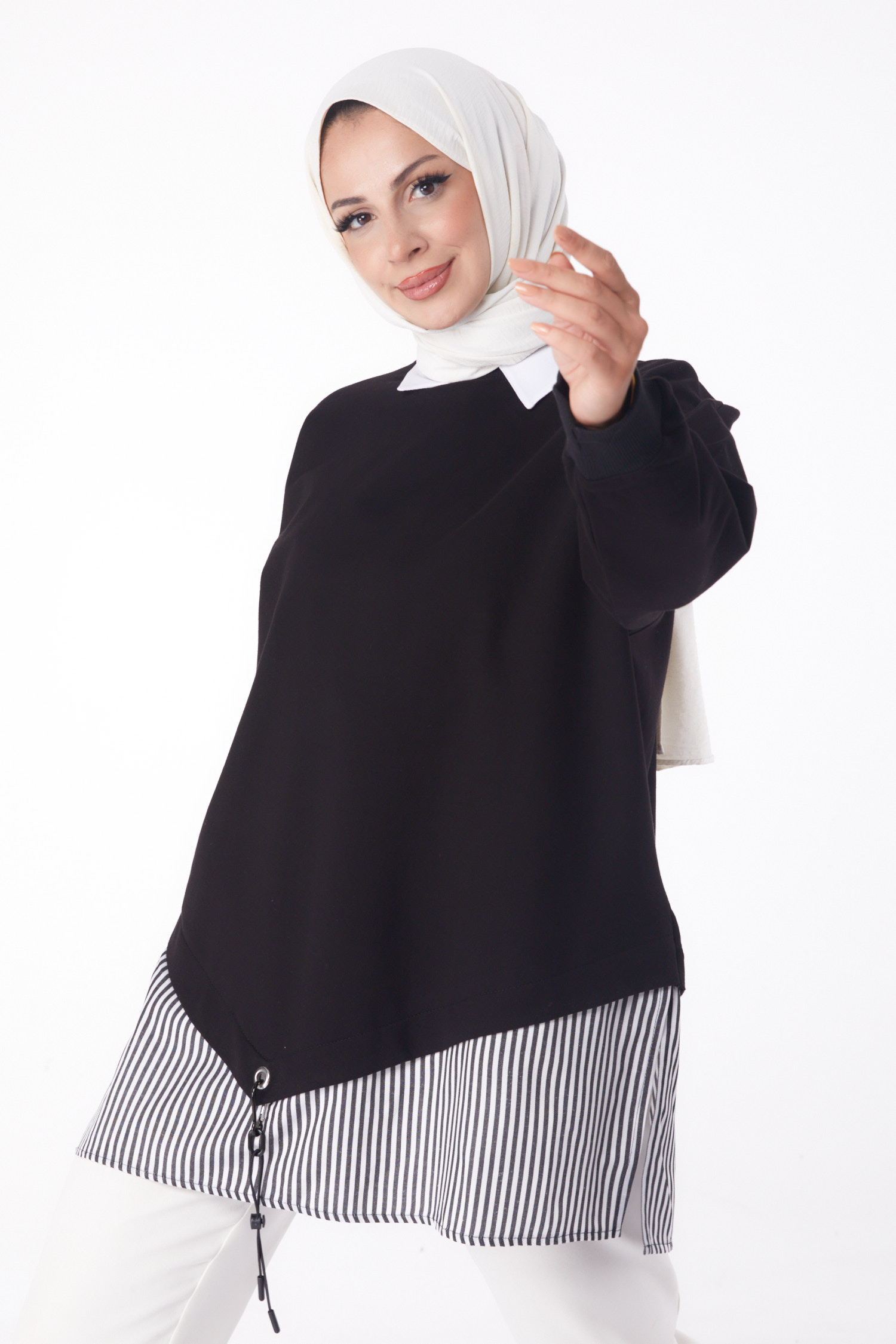 Düz Bisiklet Yaka Kadın Siyah Çizgili Sweat - 26222 - 1