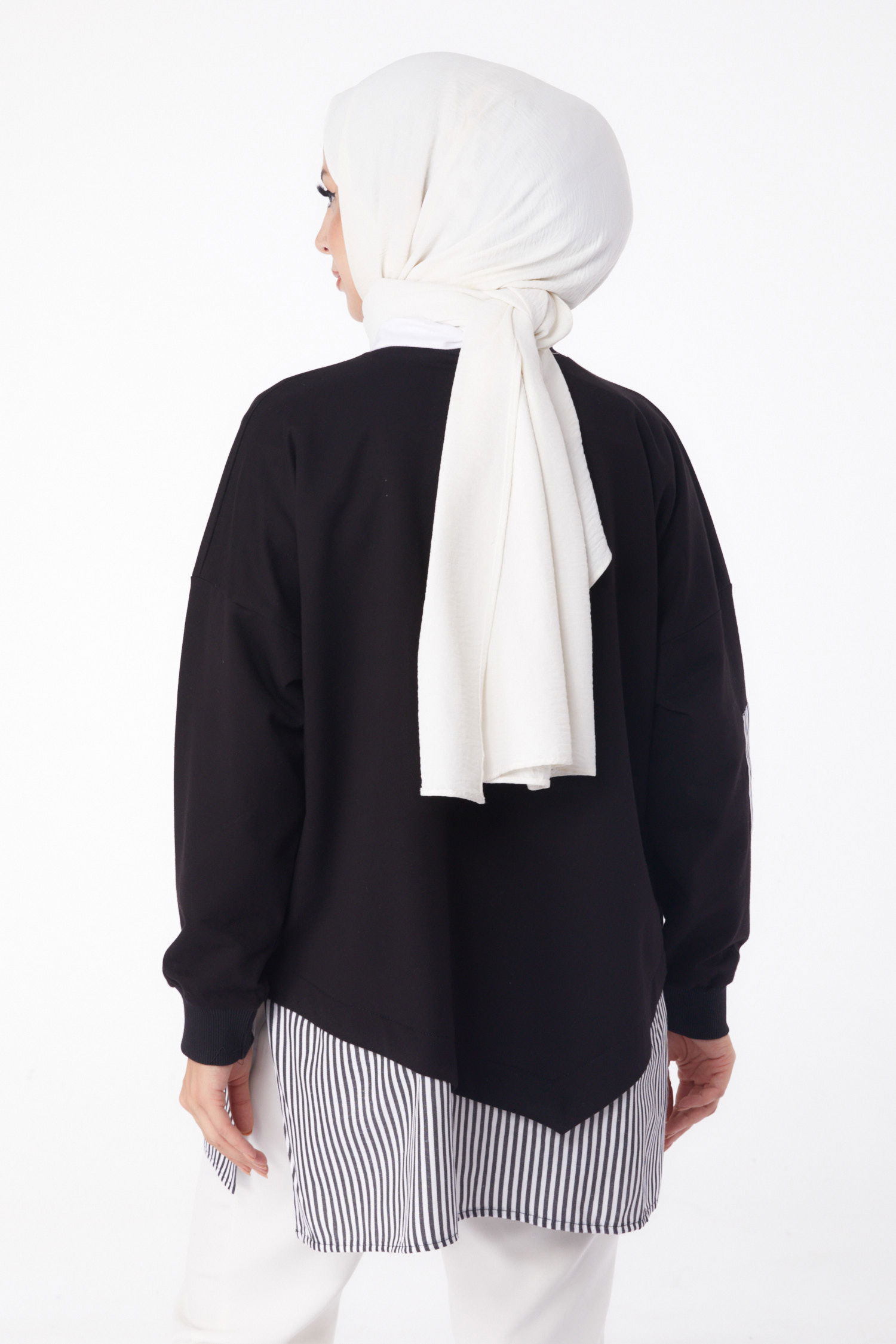Düz Bisiklet Yaka Kadın Siyah Çizgili Sweat - 26222 - 5