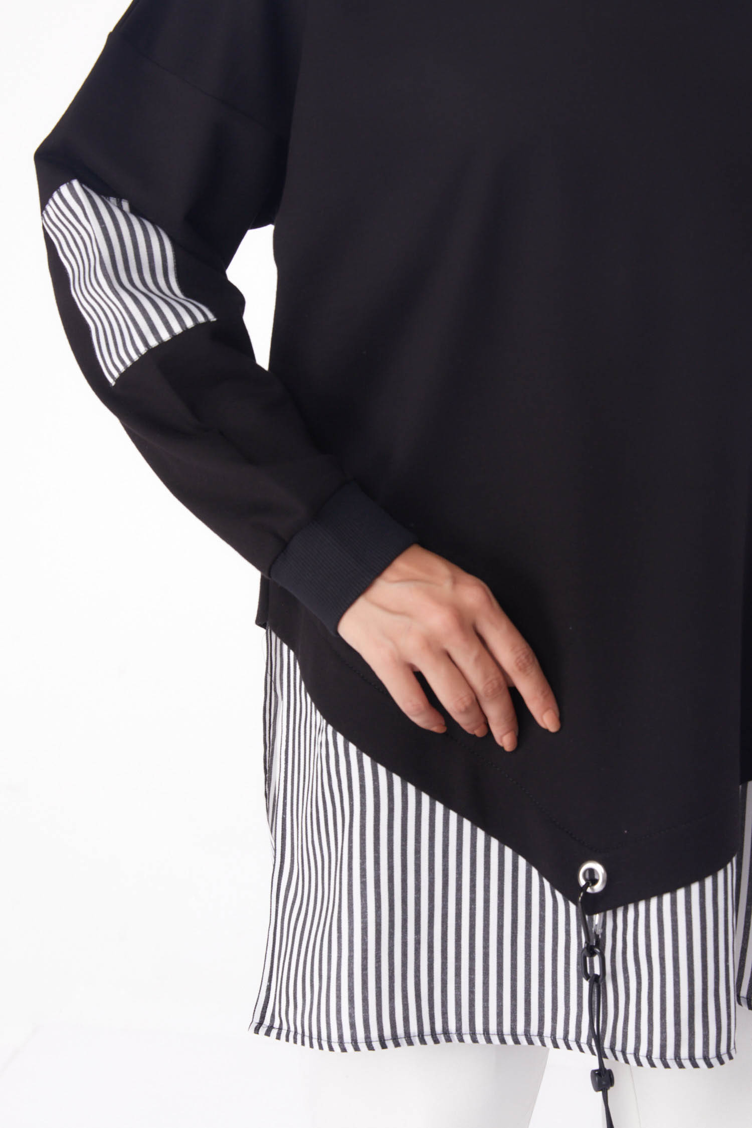 Düz Bisiklet Yaka Kadın Siyah Çizgili Sweat - 26222 - 6