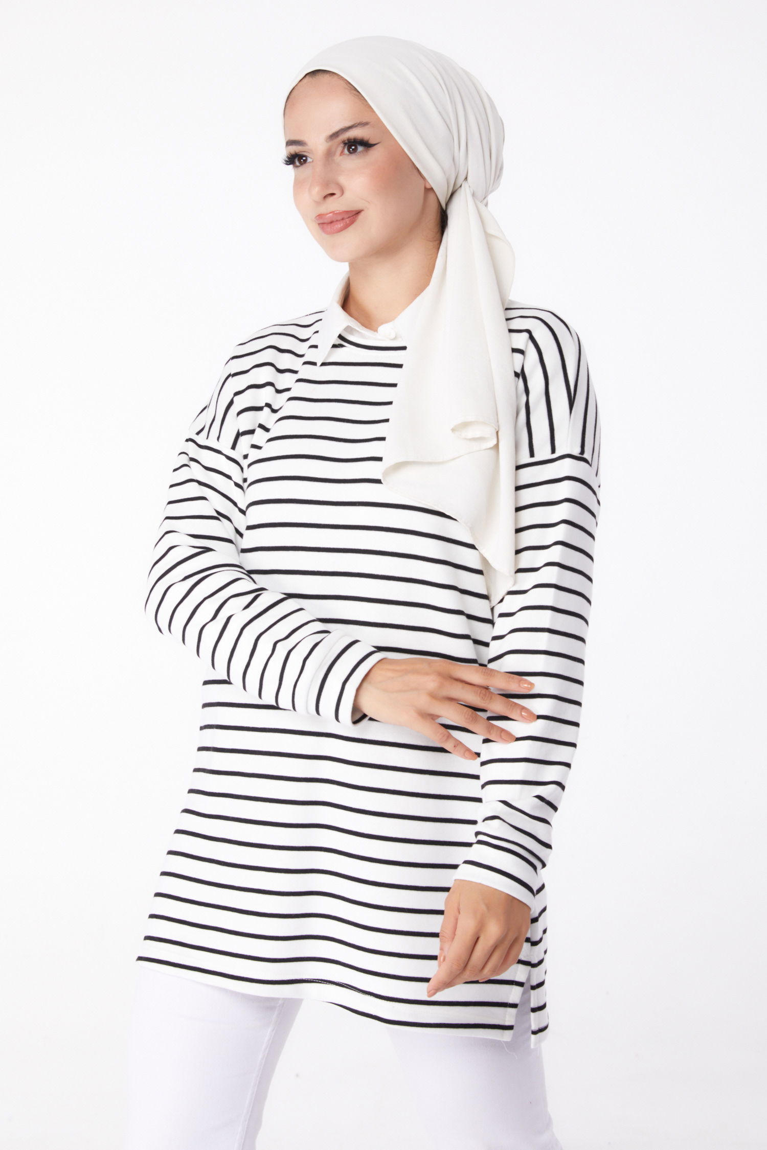 Düz Bisiklet Yaka Kadın Siyah Çizgili Sweat - 26245 - 3