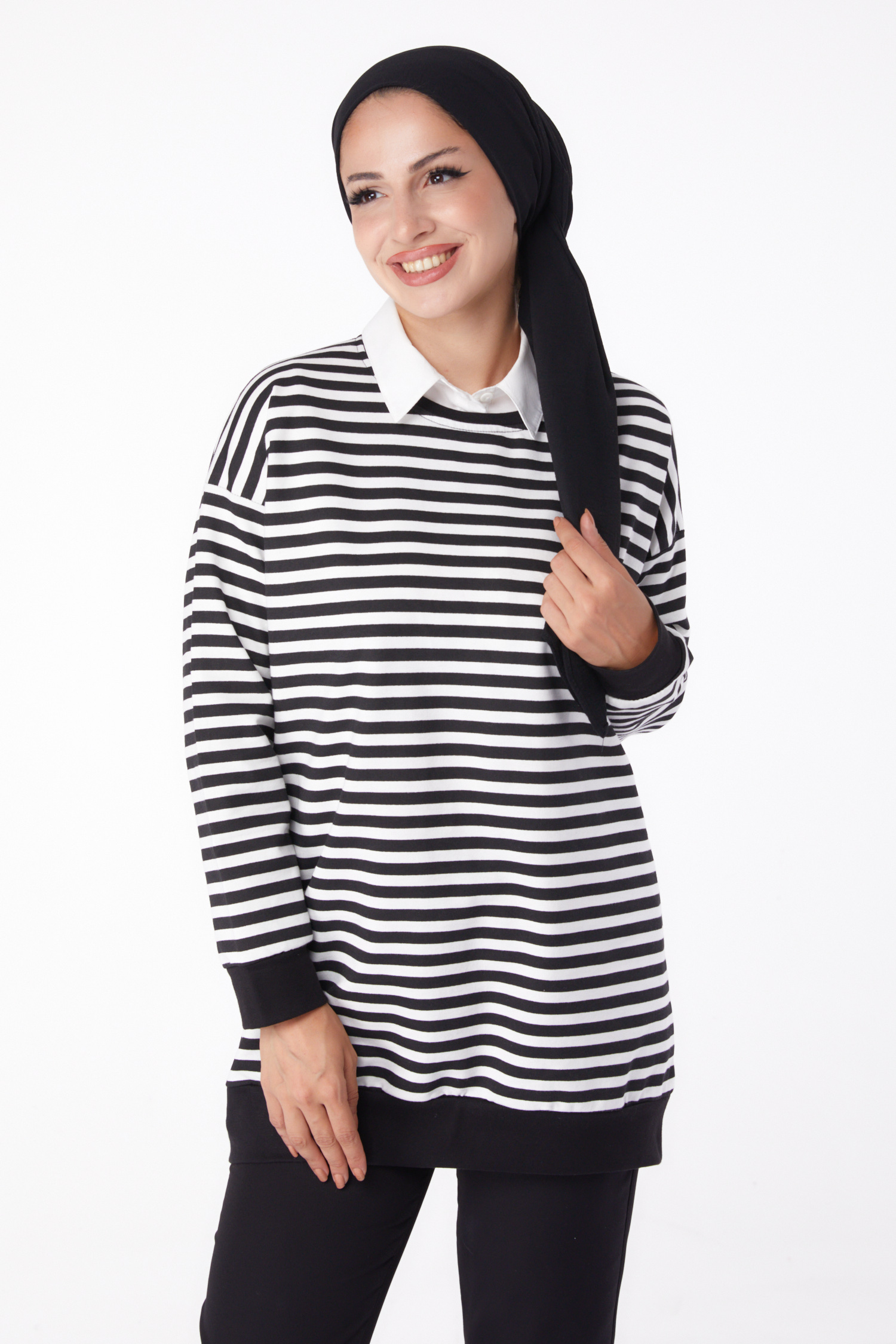 Düz Bisiklet Yaka Kadın Siyah Çizgili Sweat - 26248 - 3
