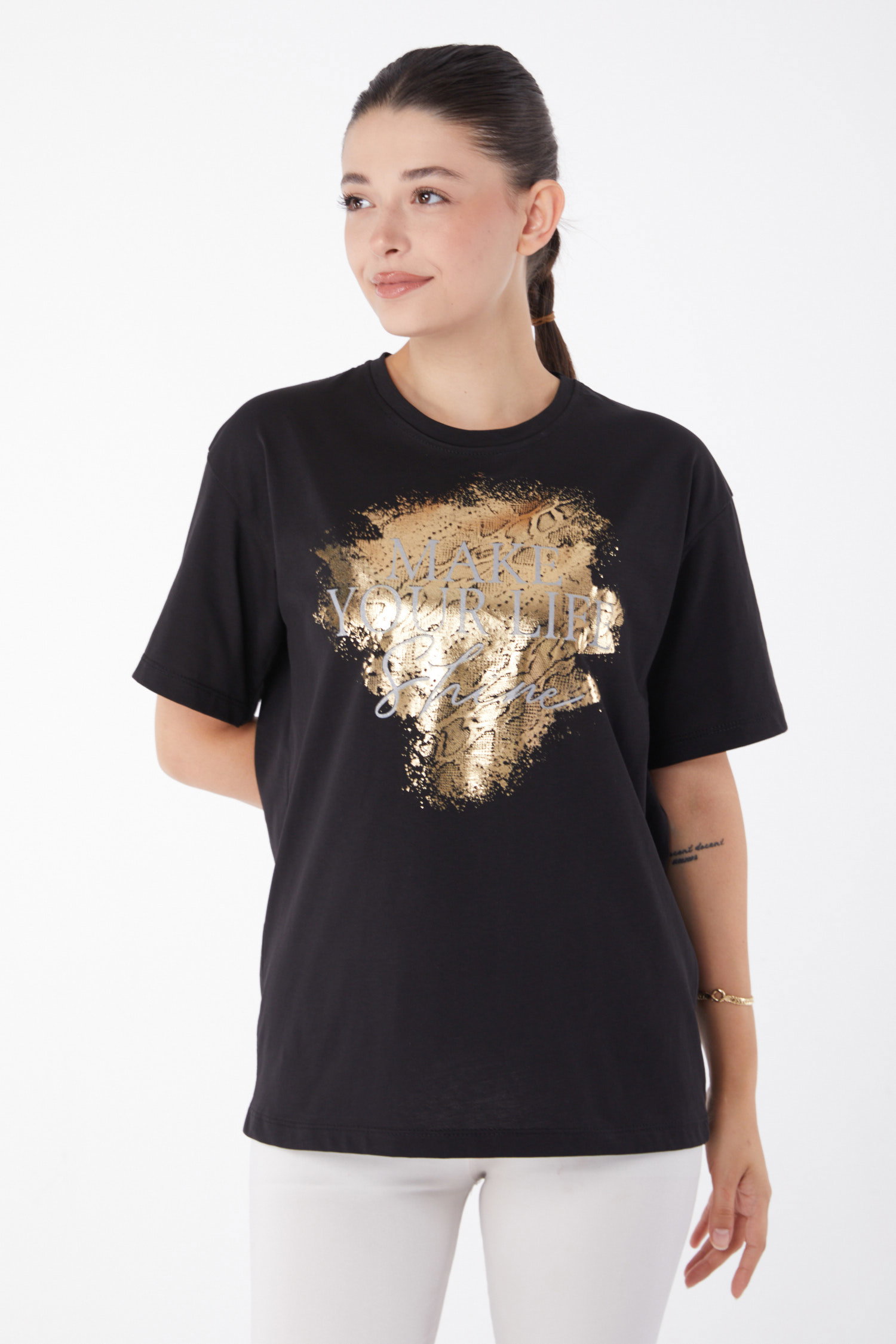 Düz Bisiklet Yaka Kadın Siyah Kısa Kollu Baskılı T-shirt - 25980 - 2