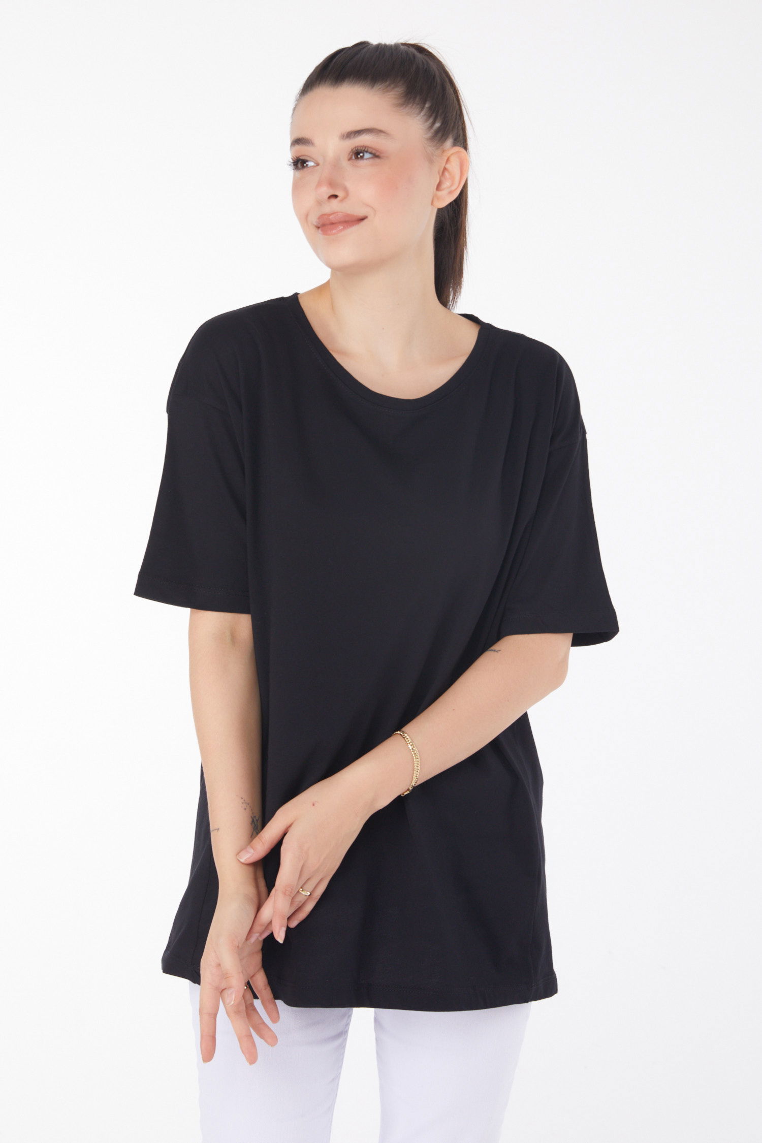 Düz Bisiklet Yaka Kadın Siyah Kısa Kollu T-Shirt - 25398 - 2