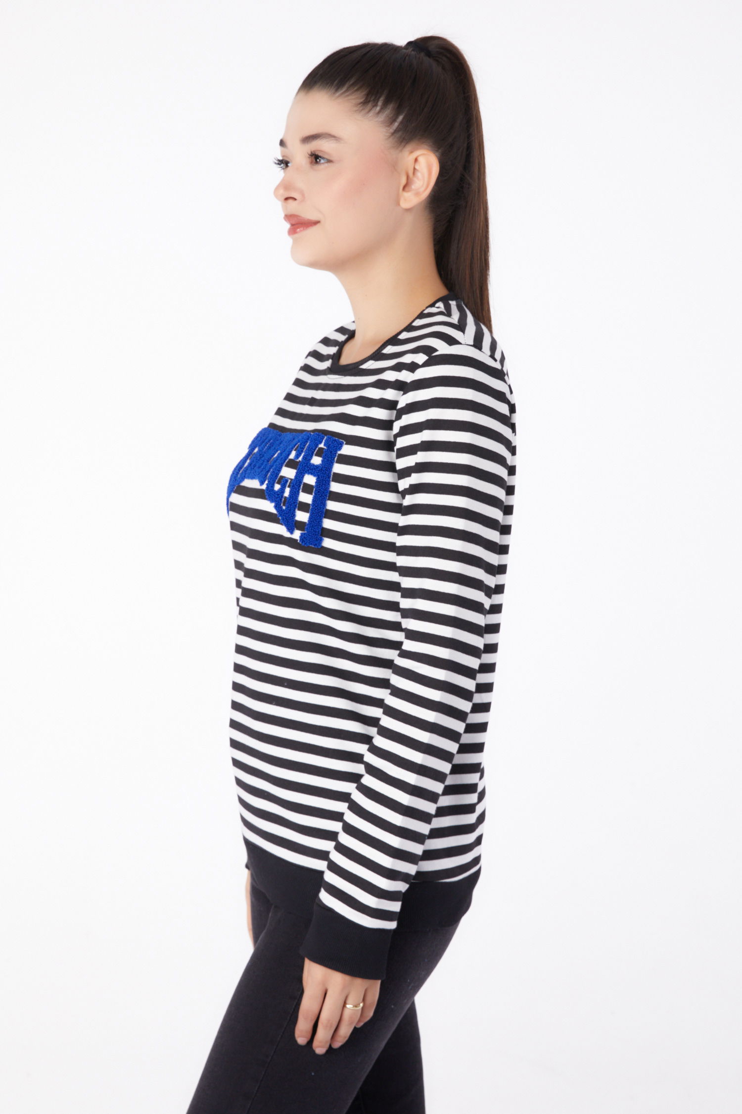 Düz Bisiklet Yaka Kadın Siyah Nakışlı Sweatshirt - 26292 - 4