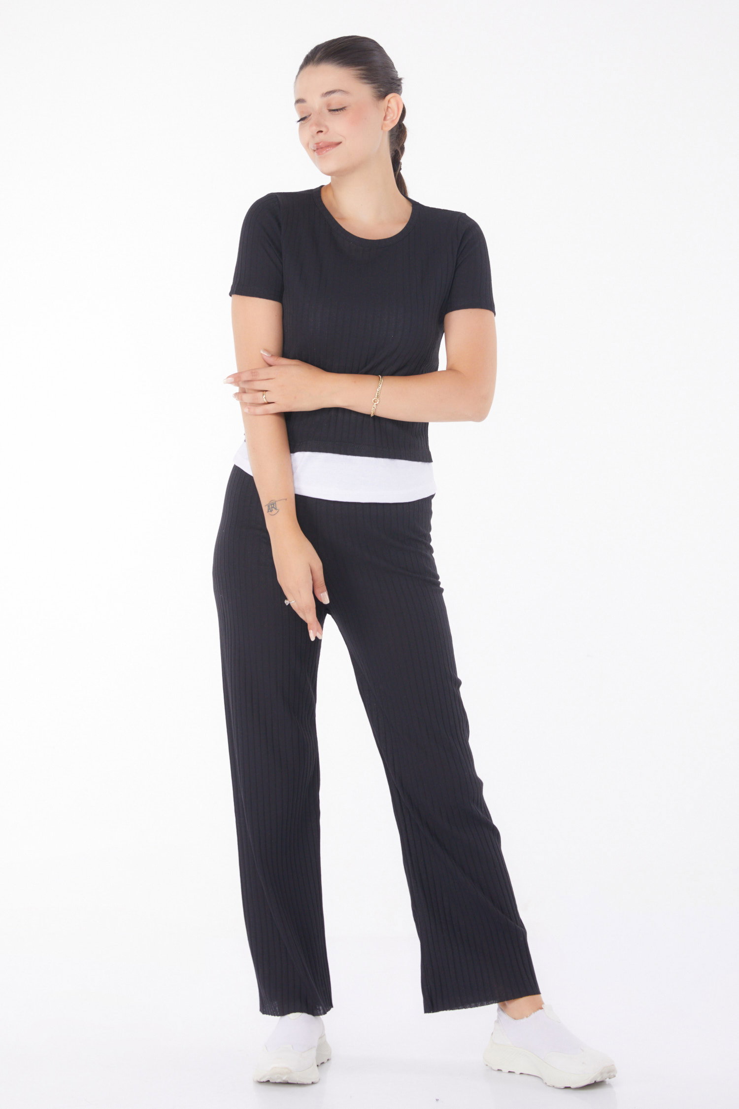 Düz Bisiklet Yaka Kadın Siyah T-shirt Pantolon İkili Takım - 25952 - 2