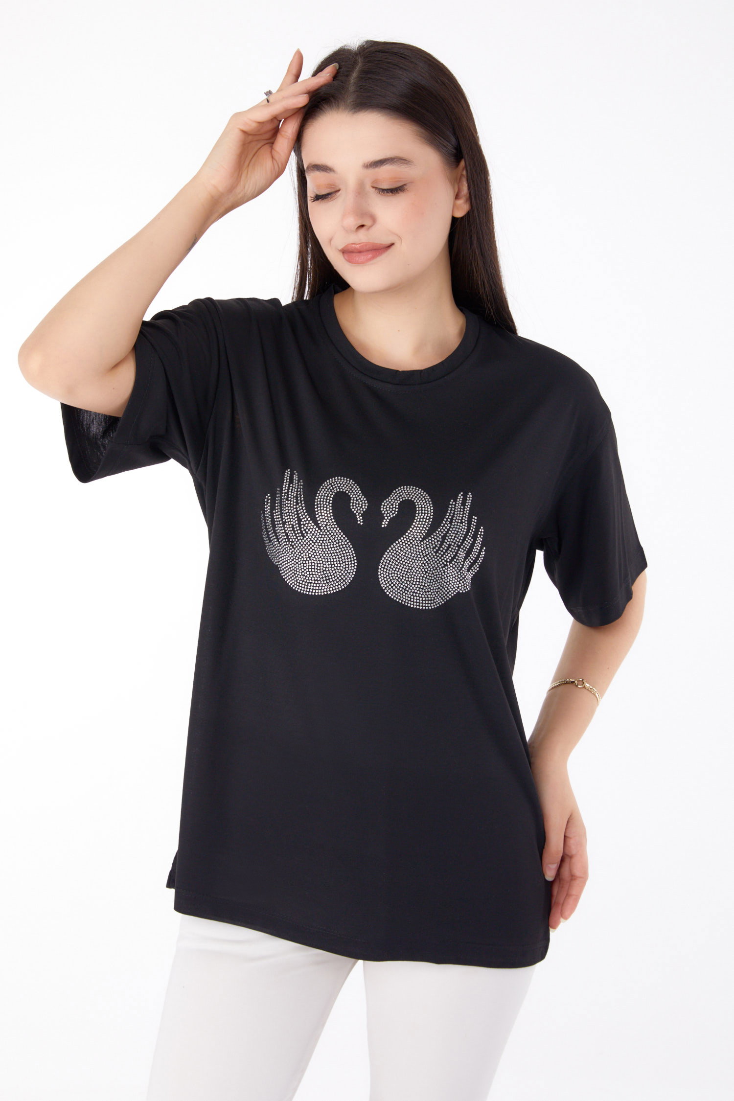 Düz Bisiklet Yaka Kadın Siyah Taşlı T-shirt - 25696 - 2