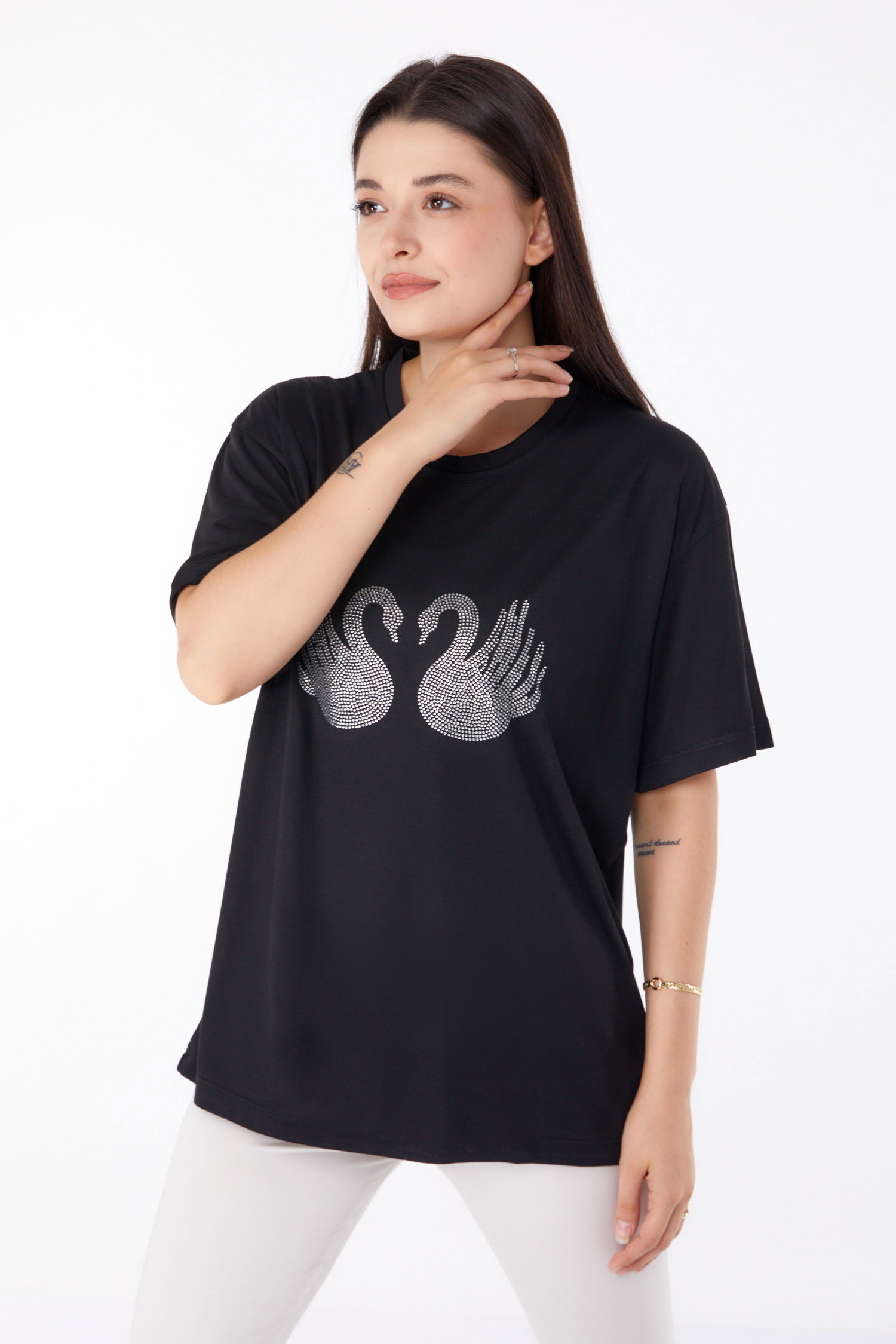 Düz Bisiklet Yaka Kadın Siyah Taşlı T-shirt - 25696 - 3