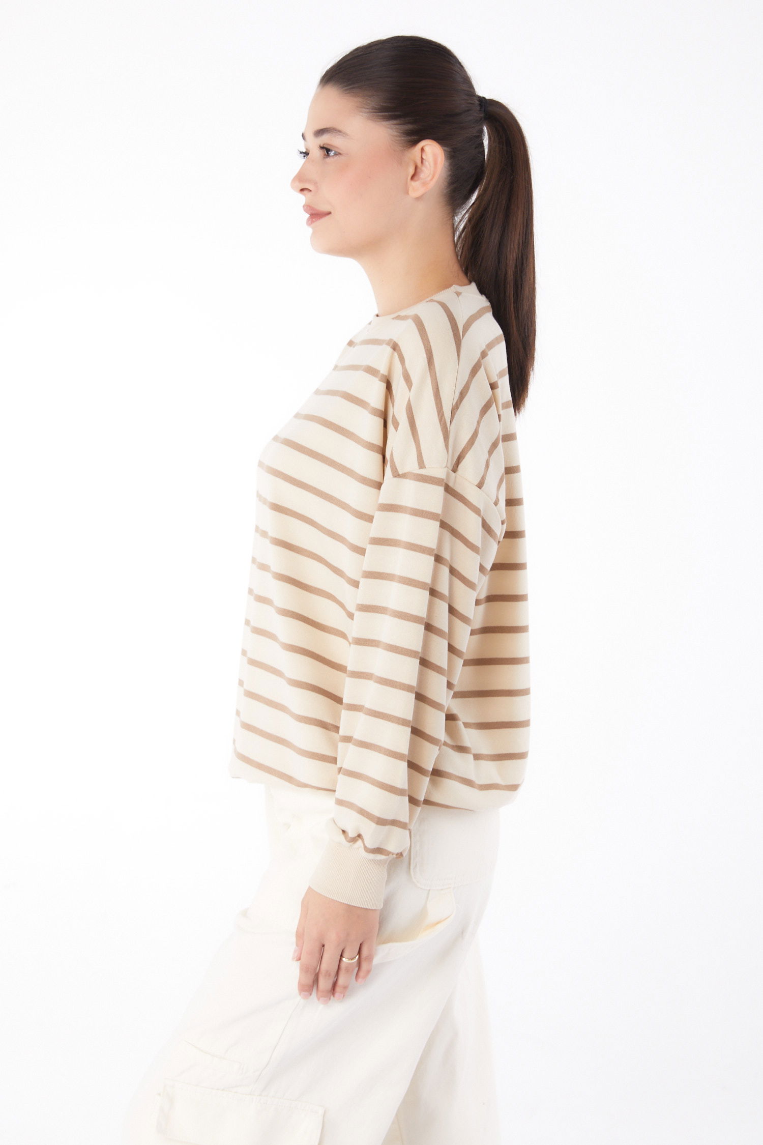 Düz Bisiklet Yaka Kadın Vizon Çizgili Sweatshirt - 26048 - 4