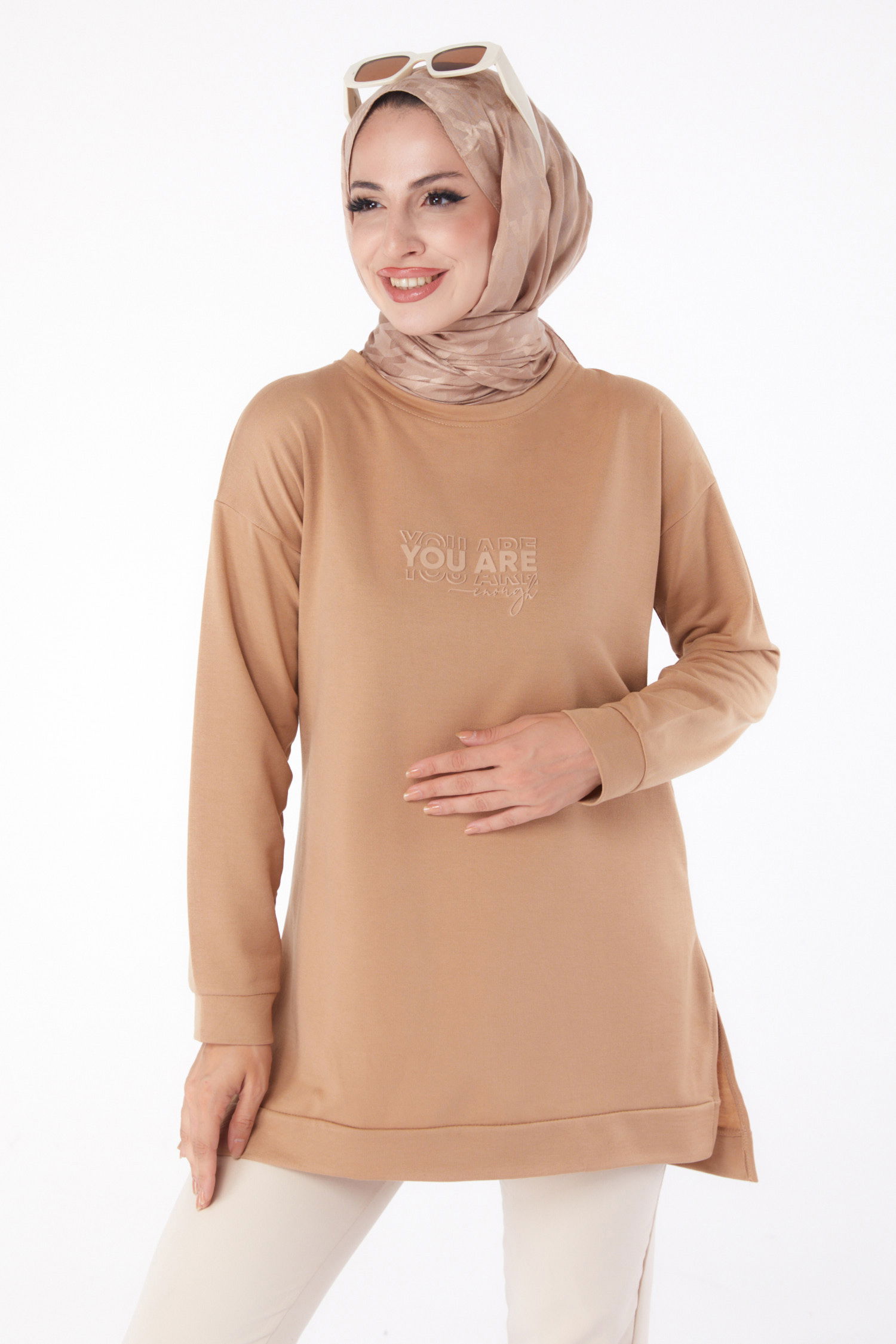 Düz Bisiklet Yaka Kadın Vizon Sweat - 26200 - 1