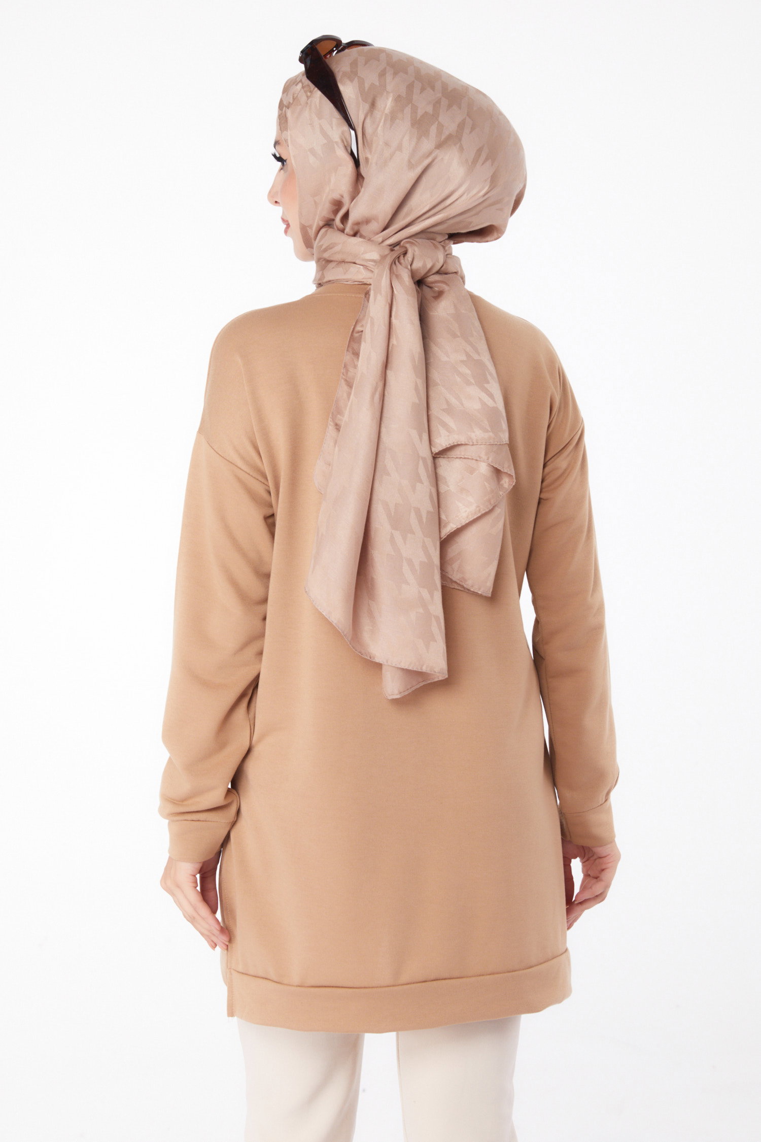 Düz Bisiklet Yaka Kadın Vizon Sweat - 26201 - 4