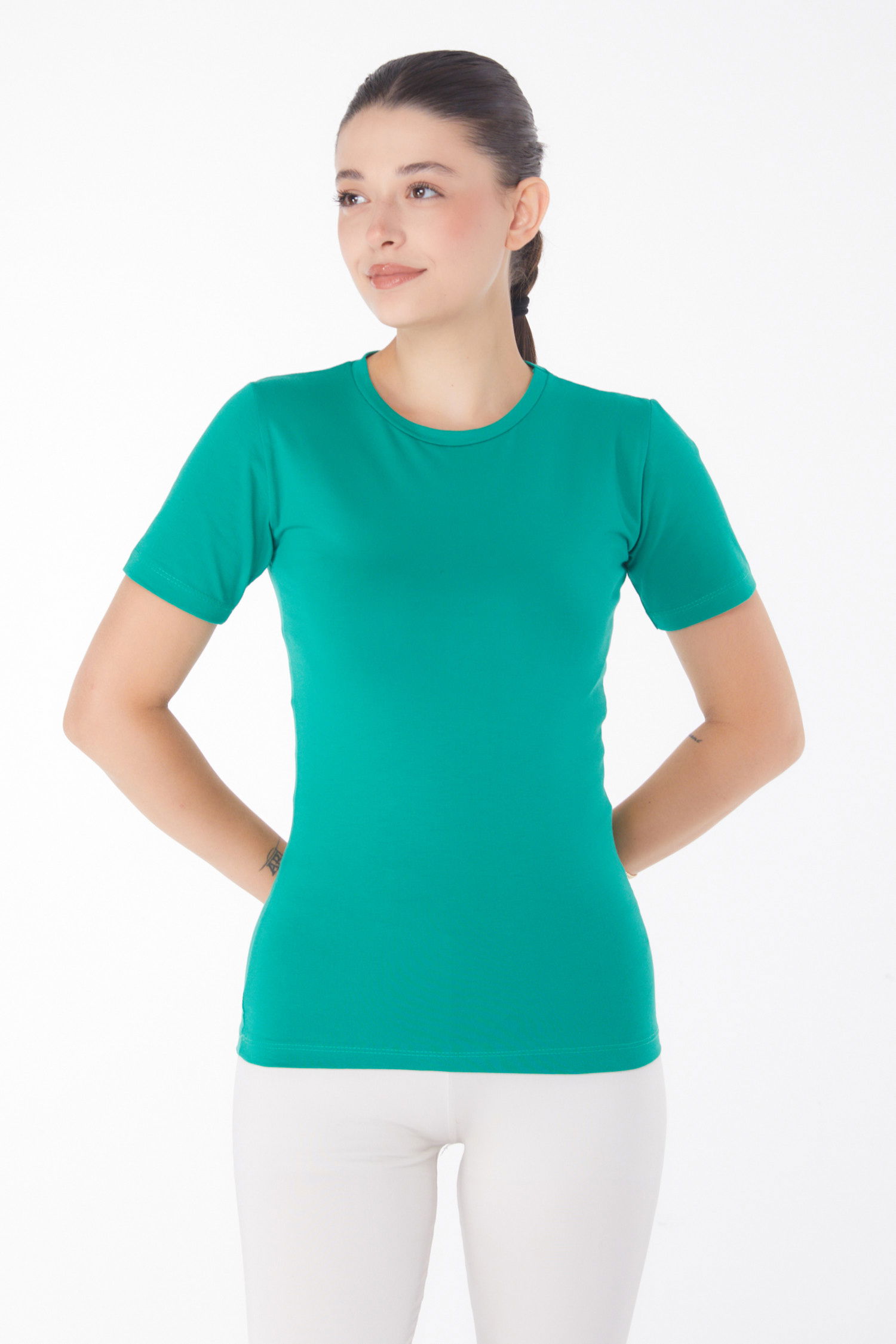 Düz Bisiklet Yaka Kadın Yesil Kısa Kollu T-shirt - 25768 - 2
