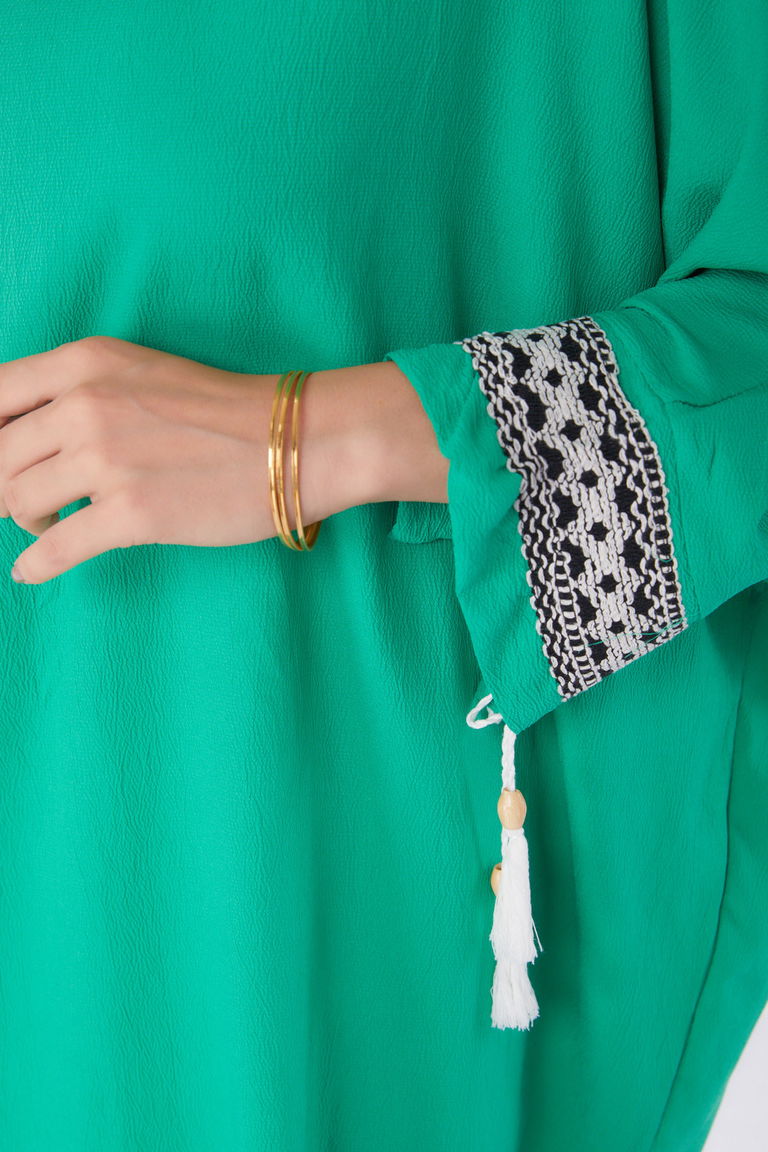 Püsküllü Yarasa Kollu Tunik Yeşil - 13256 - TOFİSA