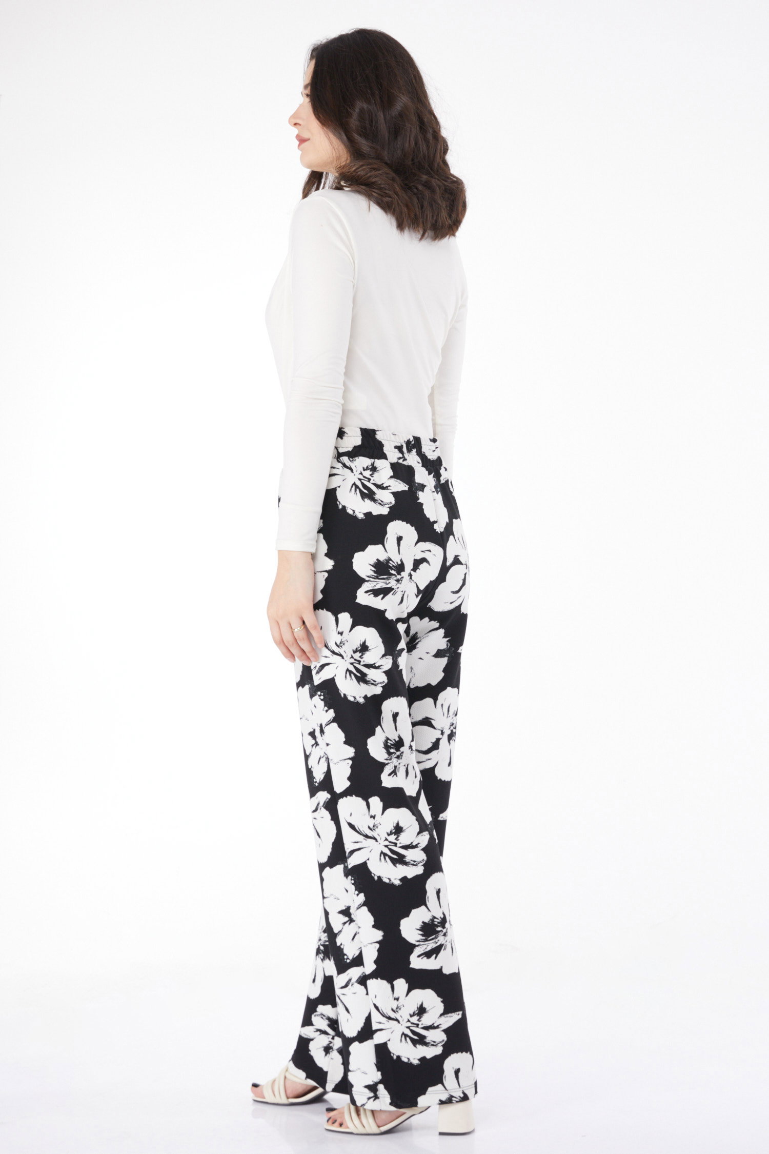 Düz Degaje Yaka Kadın Beyaz Siyah Desenli Pantolon - 25116 - 5