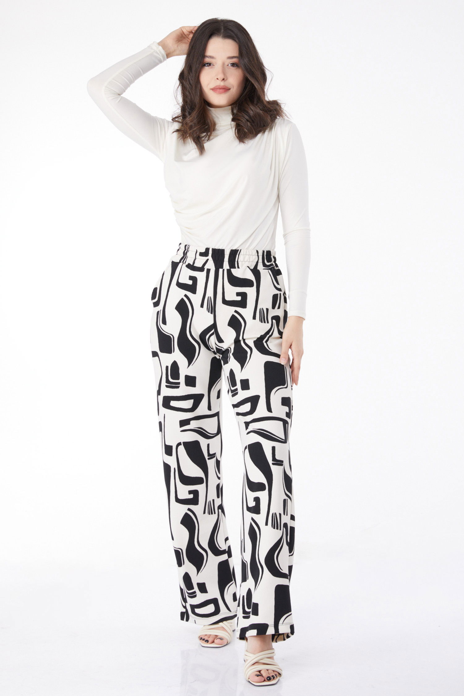 Düz Degaje Yaka Kadın Beyaz Siyah Desenli Pantolon - 25117 - 1