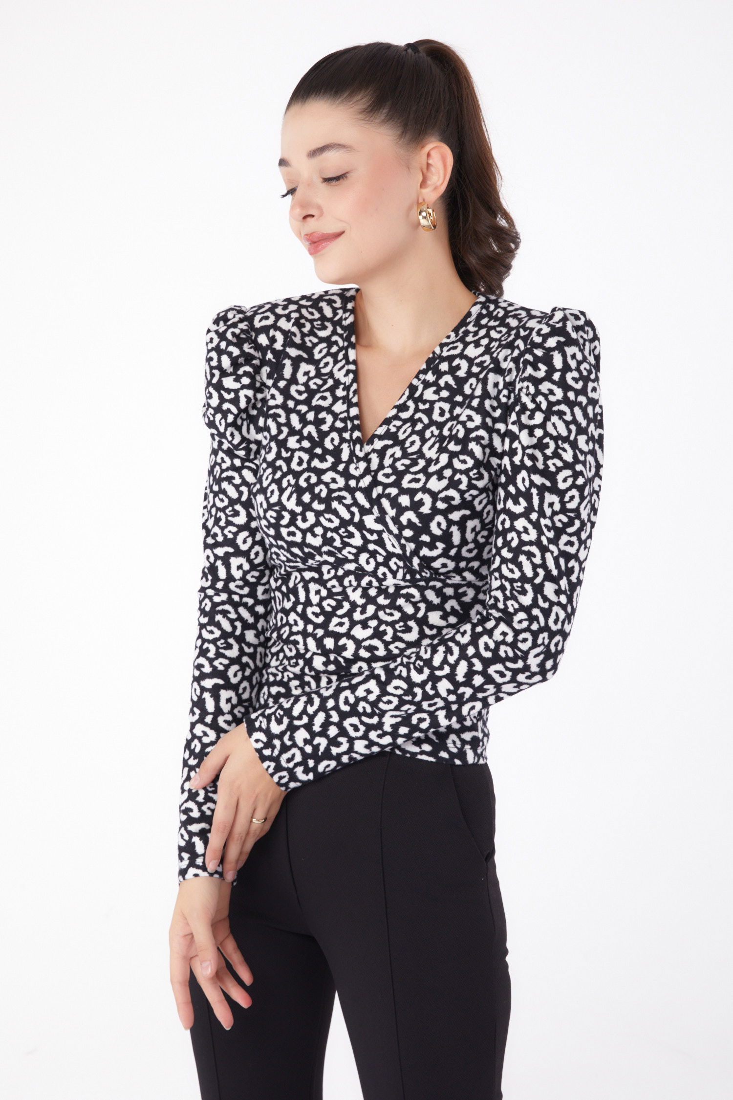 Leopar Desenli Bluz Siyah - 26215 - 3