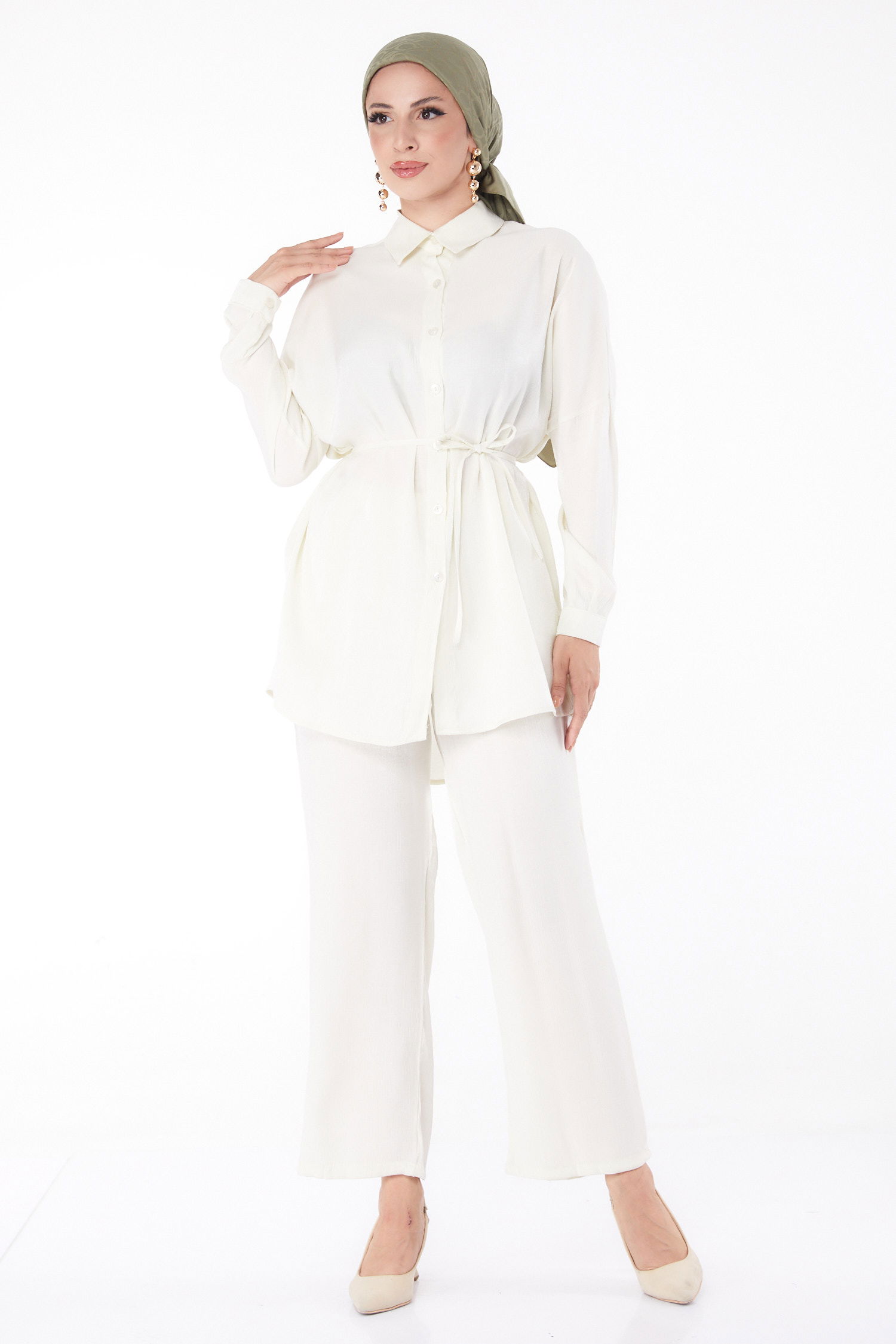 Düz Gömlek Yaka Kadın Beyaz Kuşaklı İkili Takım - 26142 - 2