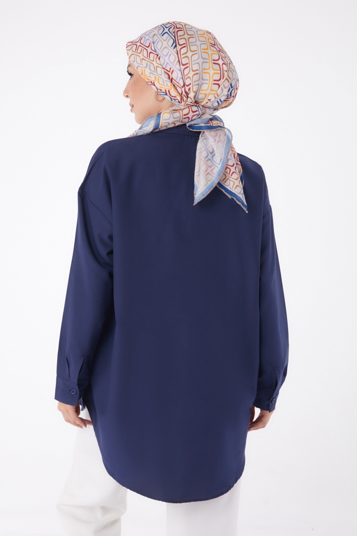 Düz Gömlek Yaka Kadın Lacivert Cep Taş Detaylı Tunik - 13168 - 4