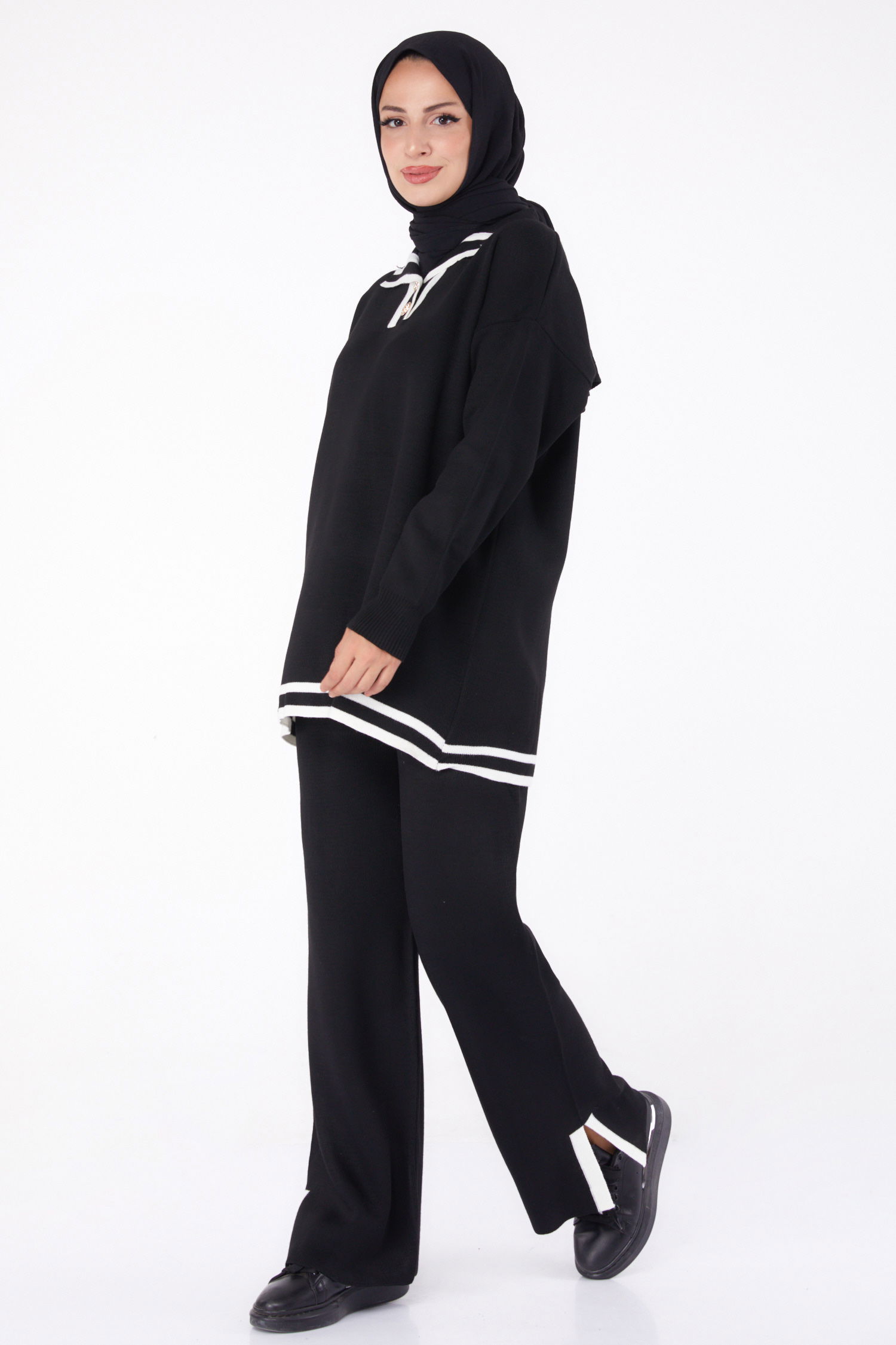 Düz Gömlek Yaka Kadın Siyah Çizgi Detaylı Triko Takım - 26301 - 1