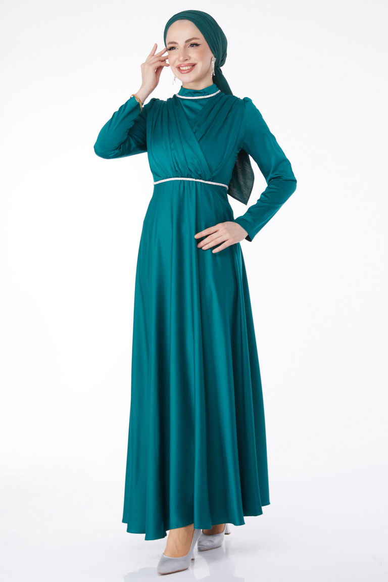 Düz Hakim Yaka Kadın Zümrüt Pile Detaylı Abiye Elbise - 24900 - TOFİSA