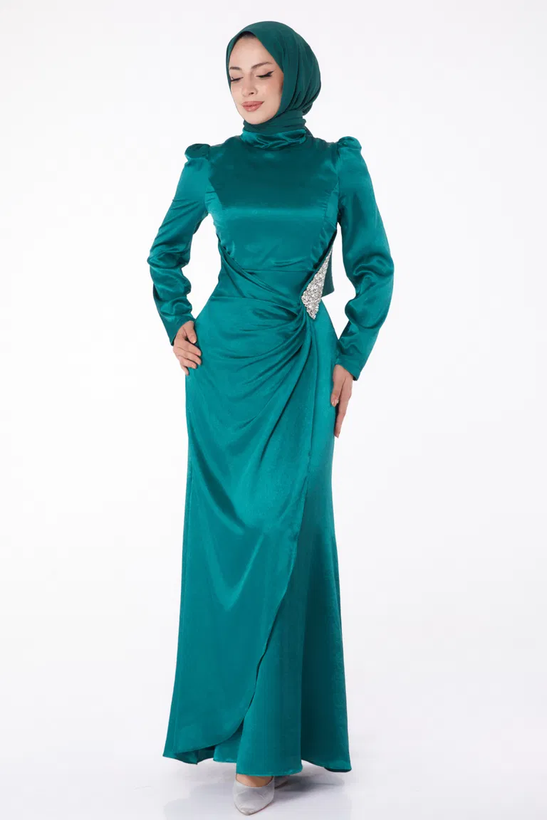 Düz Hakim Yaka Kadın Zümrüt Taşlı Abiye Elbise - 26192 - TOFİSA