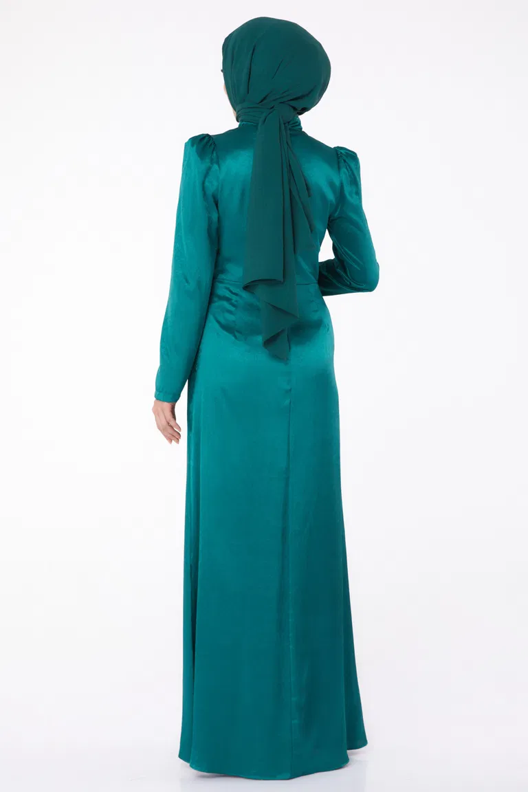 Düz Hakim Yaka Kadın Zümrüt Taşlı Abiye Elbise - 26192 - TOFİSA